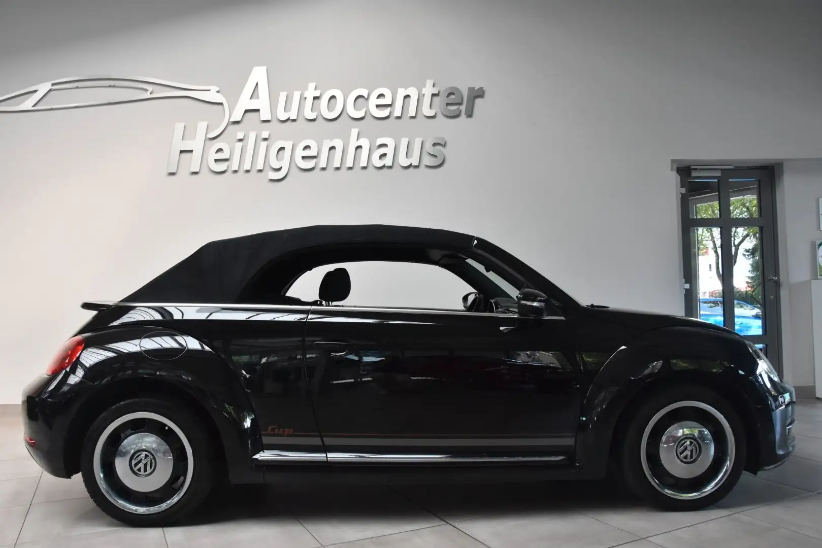 Volkswagen Beetle 2.0 TDI Cabrio Design Navi Tempo PDC Schwarz - 2