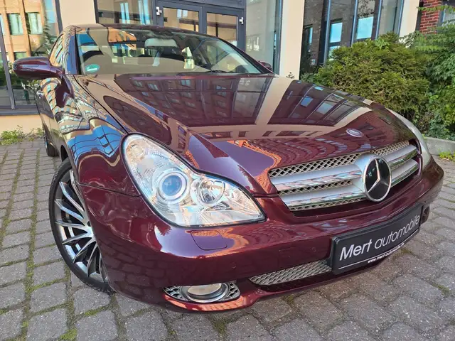 Mercedes-Benz CLS 300 *DISTRONIC*SCHIEBEDACH*STANDHEIZUNG*19"*