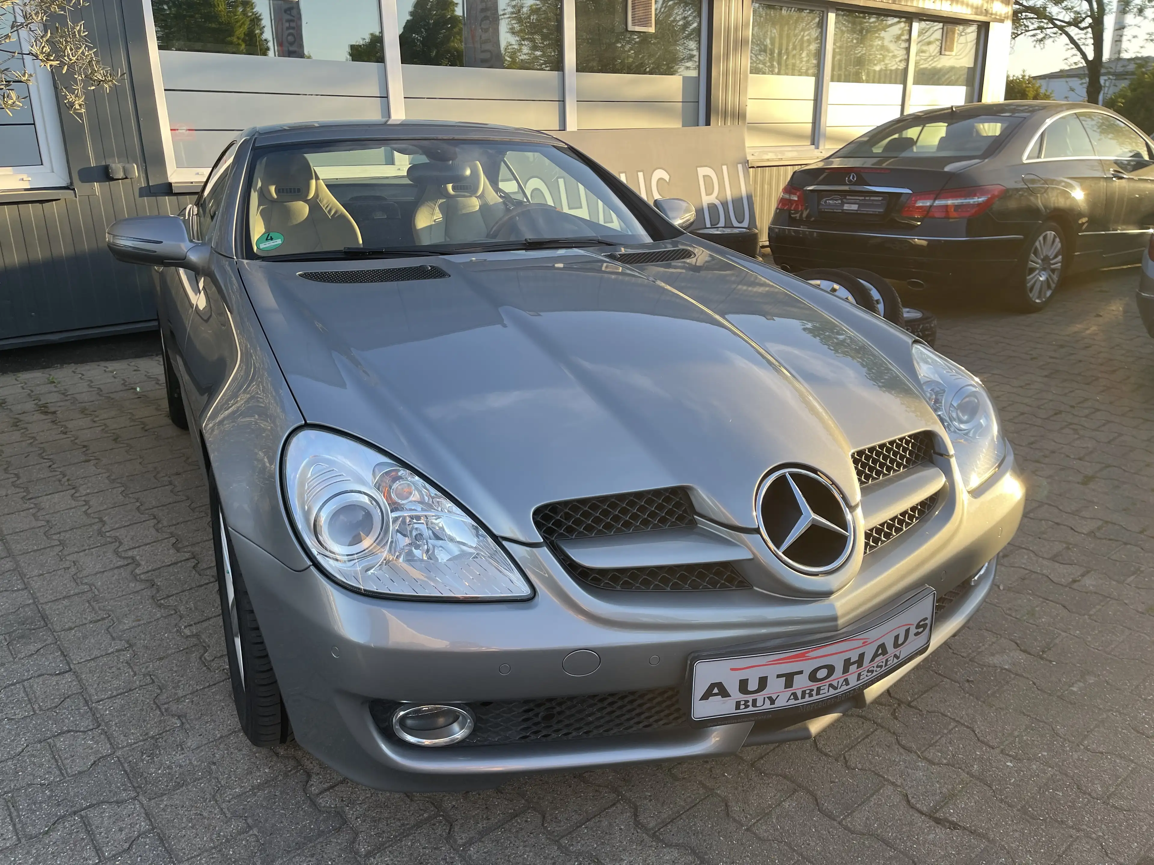 Mercedes-Benz SLK 280 V6 7G-Tronic Leder Grau Xenon Navi Leder 1.Hand