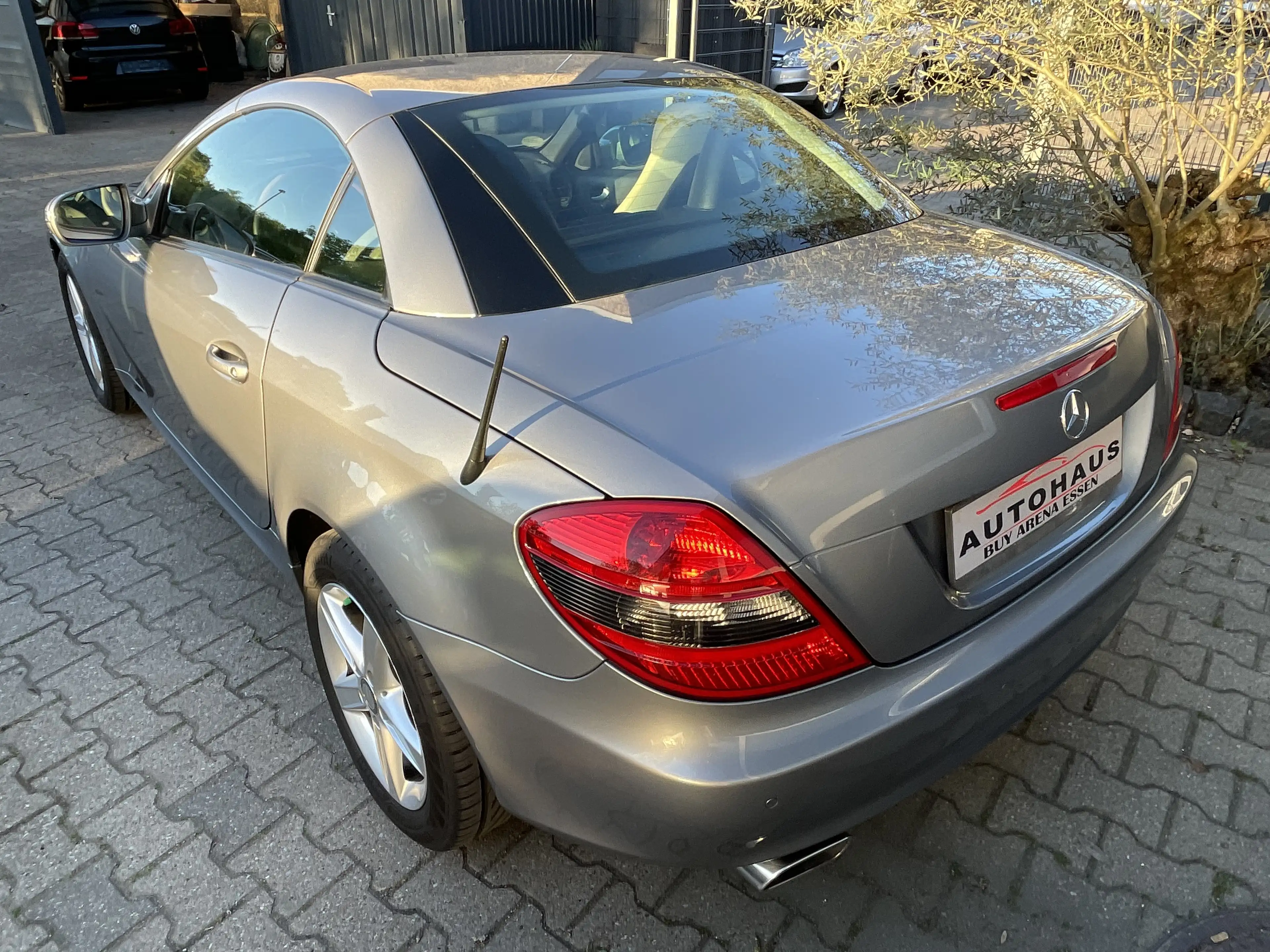 Mercedes-Benz SLK 280 V6 7G-Tronic Leder Grau Xenon Navi Leder 1.Hand — photo 2
