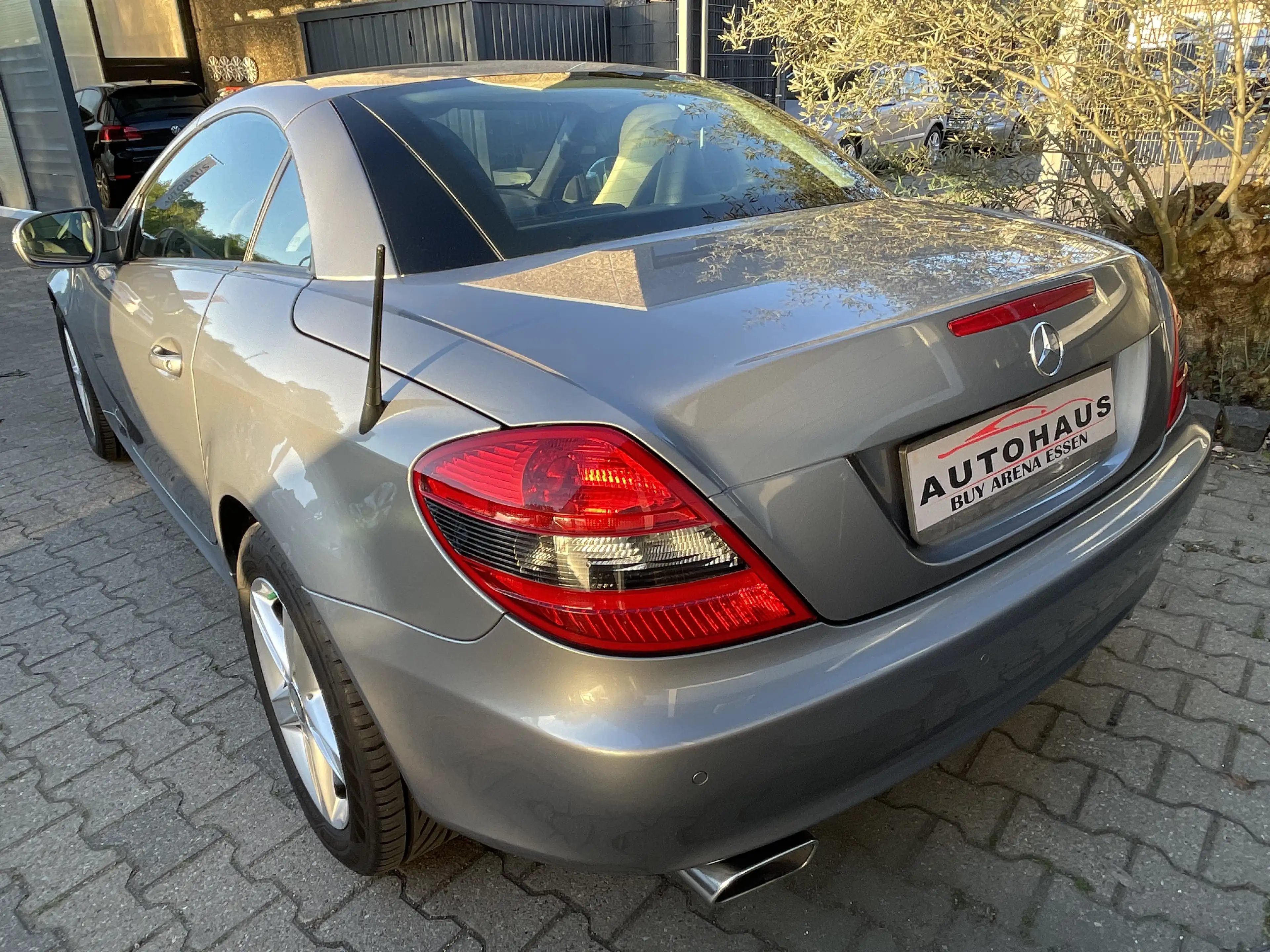 Mercedes-Benz SLK 280 V6 7G-Tronic Leder Grau Xenon Navi Leder 1.Hand — photo 10
