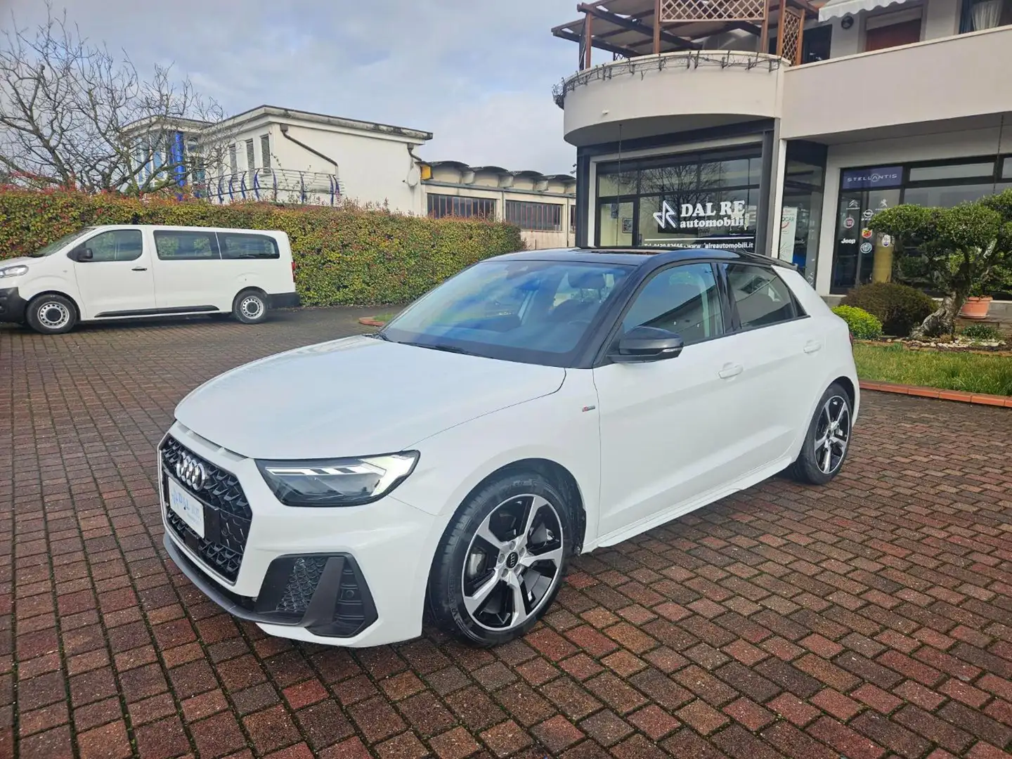 Audi A1 SPB 30 TFSI S tronic S.LINE ESTERNO Blanc - 2