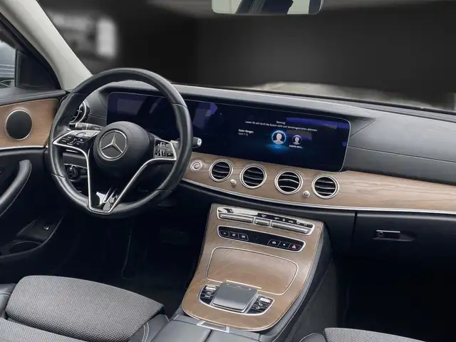 Mercedes-Benz E-Class view 13