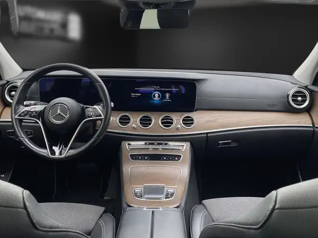 Mercedes-Benz E-Class view 12