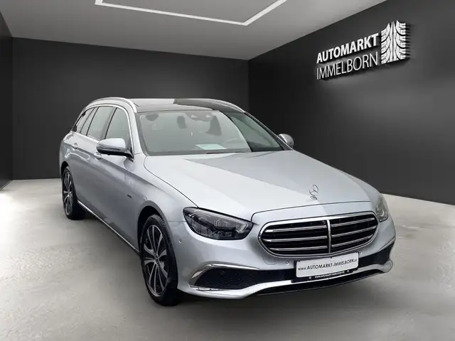 Mercedes-Benz E-Class view 2