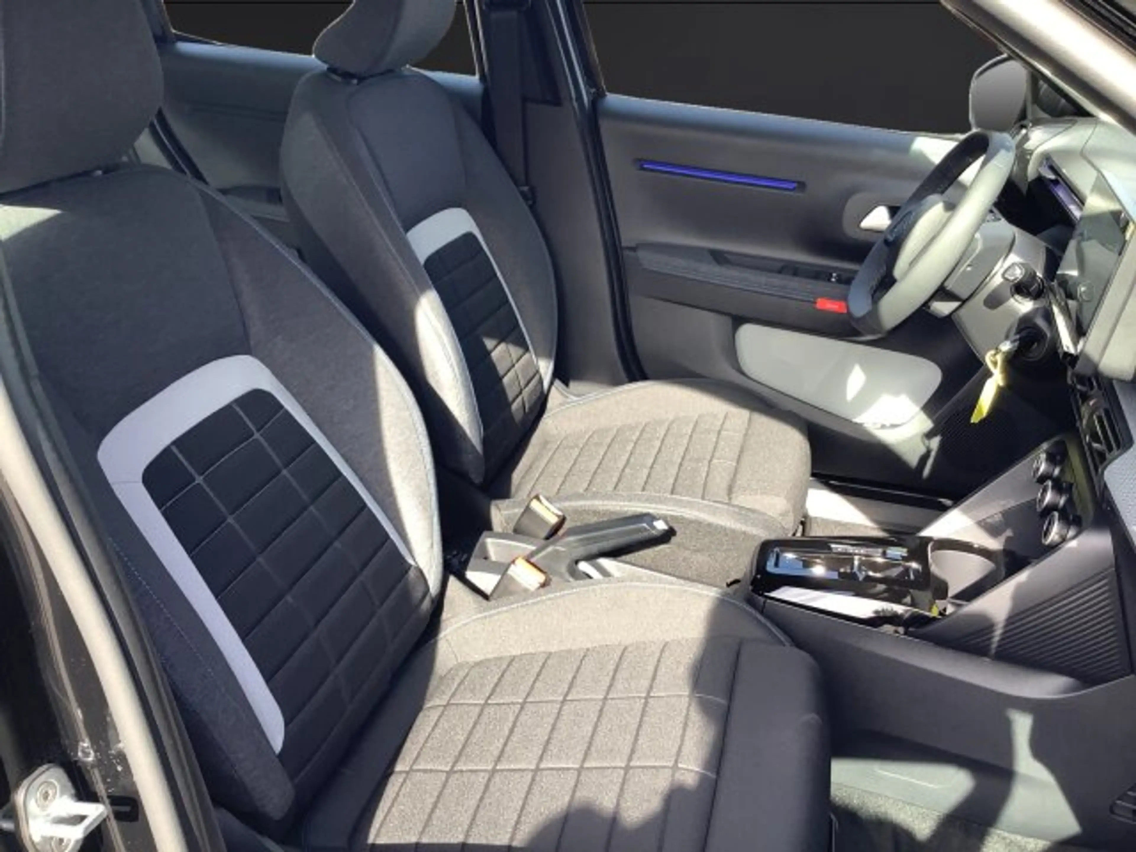 Citroen E-C3 ë-C3 Plus 113 Urban-Range +11-kW-OBC+Allwetter+ — photo 14