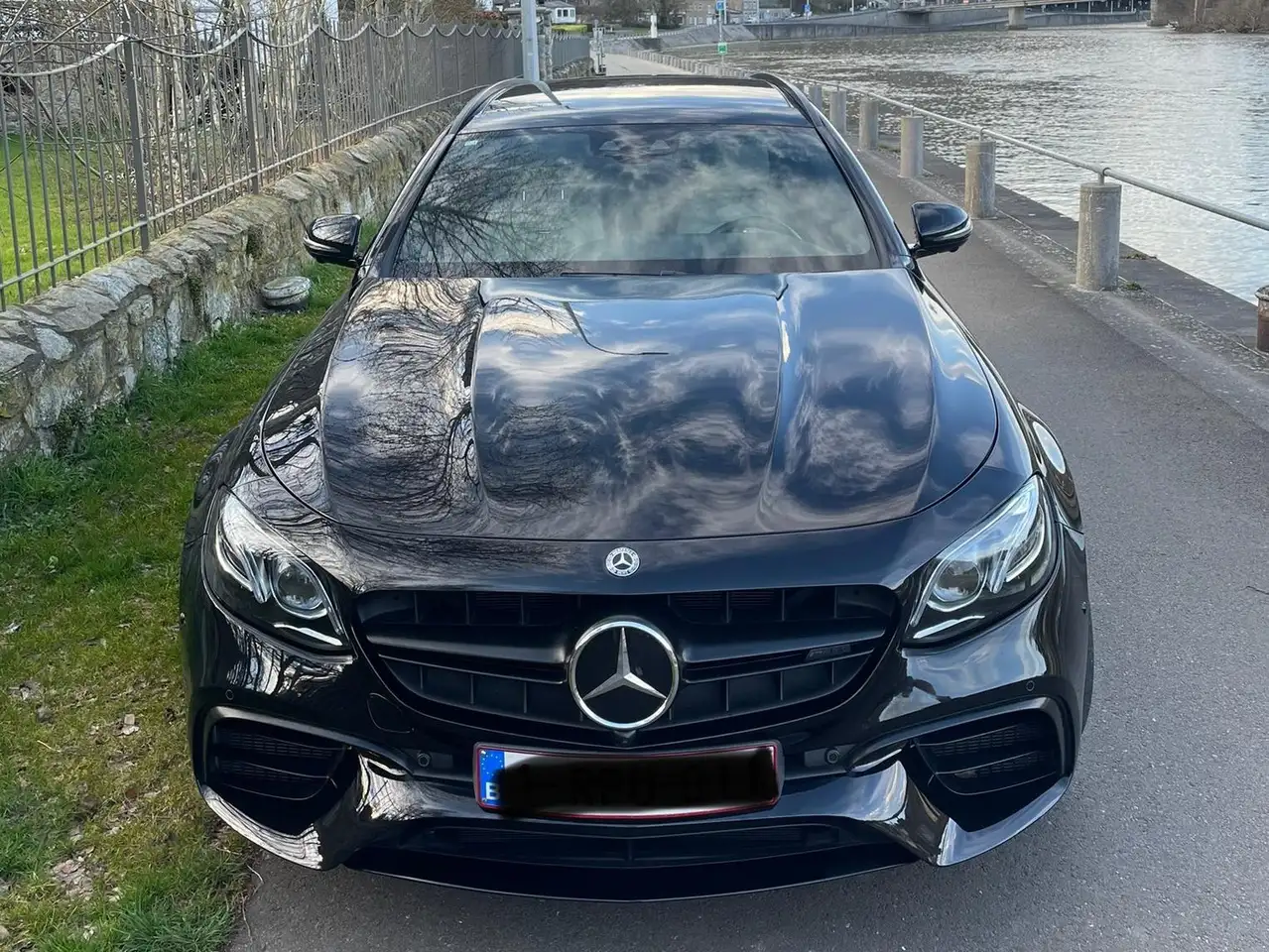 Mercedes-Benz E 63 AMG