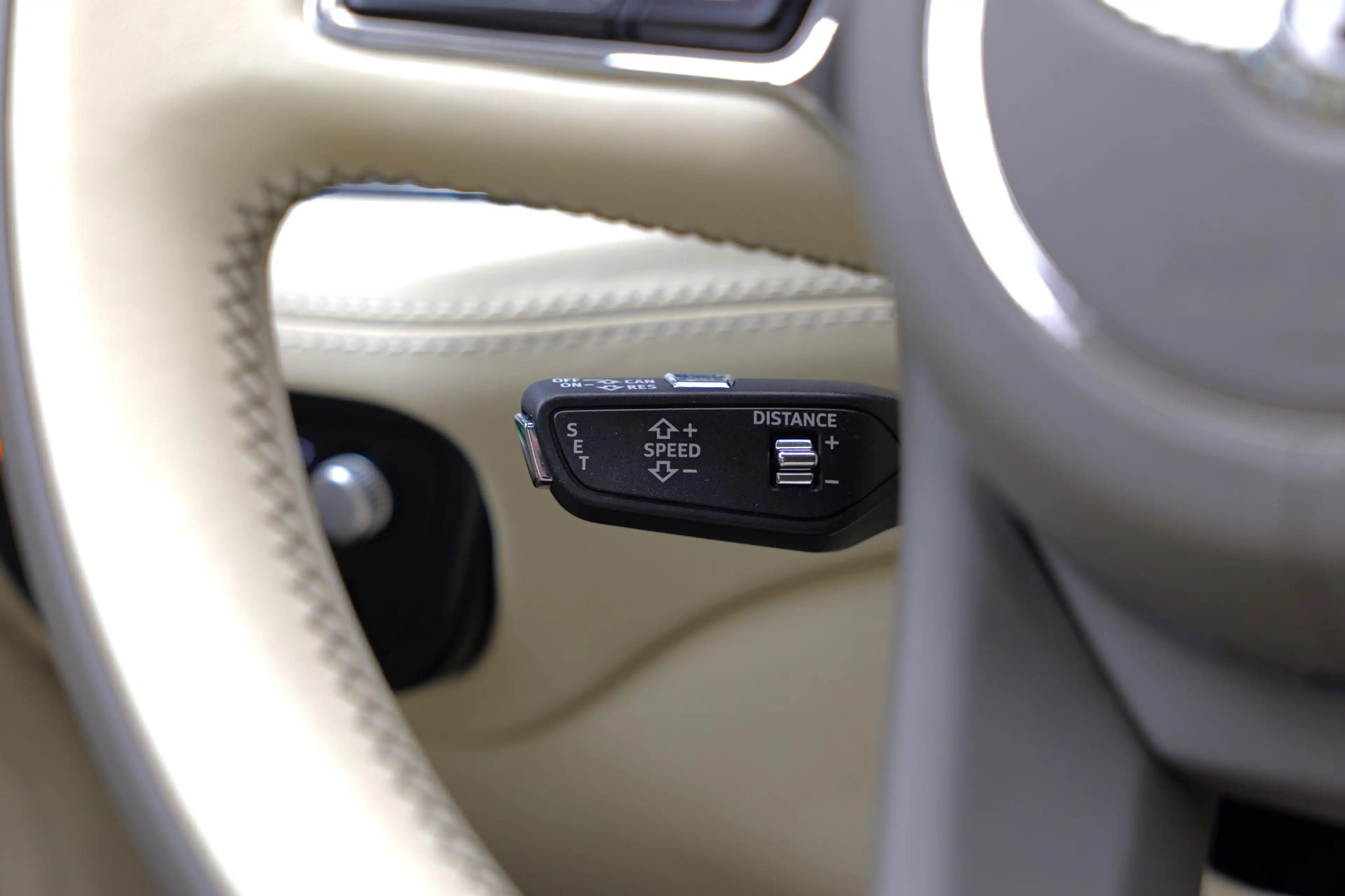 Bentley Bentayga 3.0 V6 Hybrid |Naim|Panorama|Carbon|BTW| — photo 17
