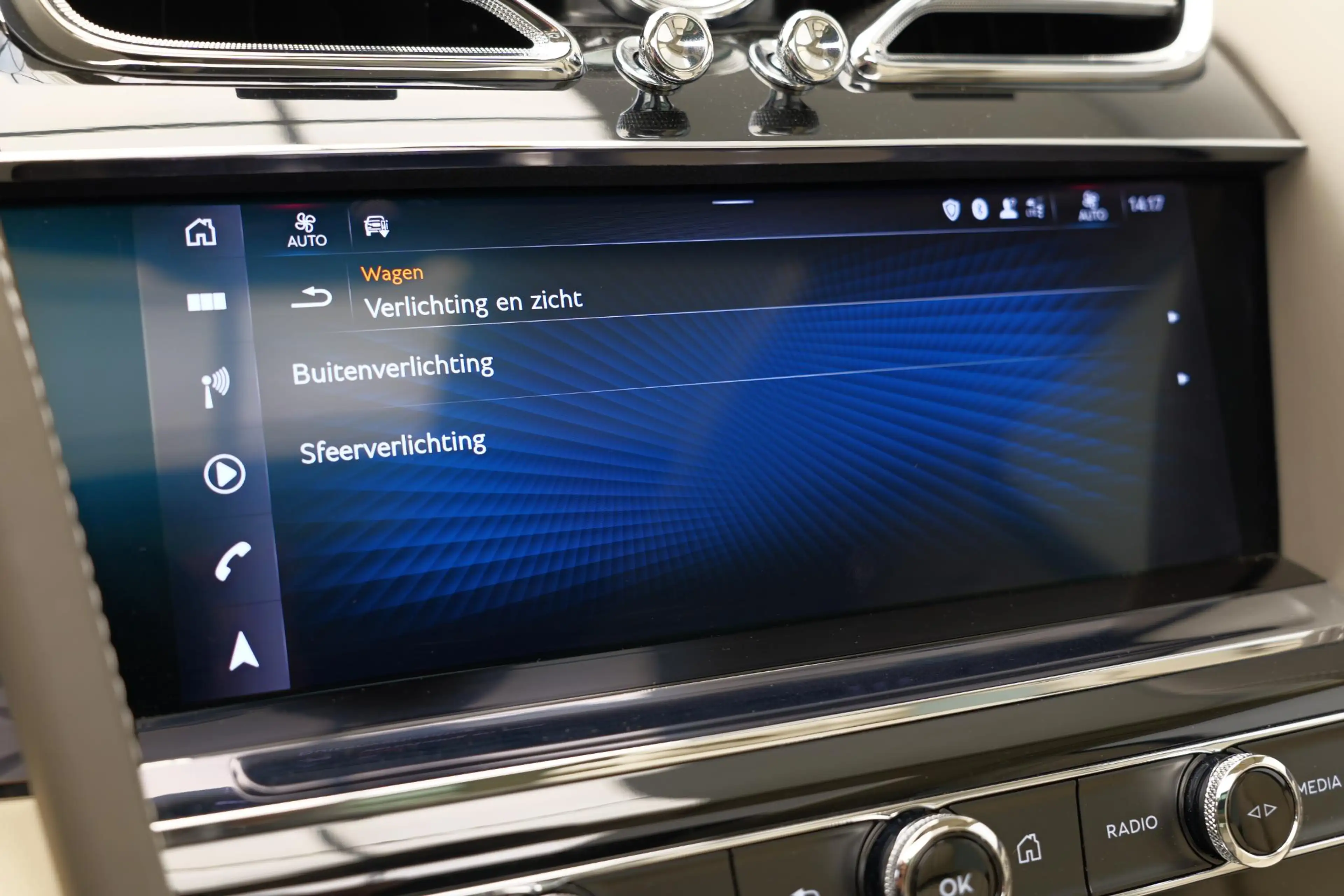 Bentley Bentayga 3.0 V6 Hybrid |Naim|Panorama|Carbon|BTW| — photo 22