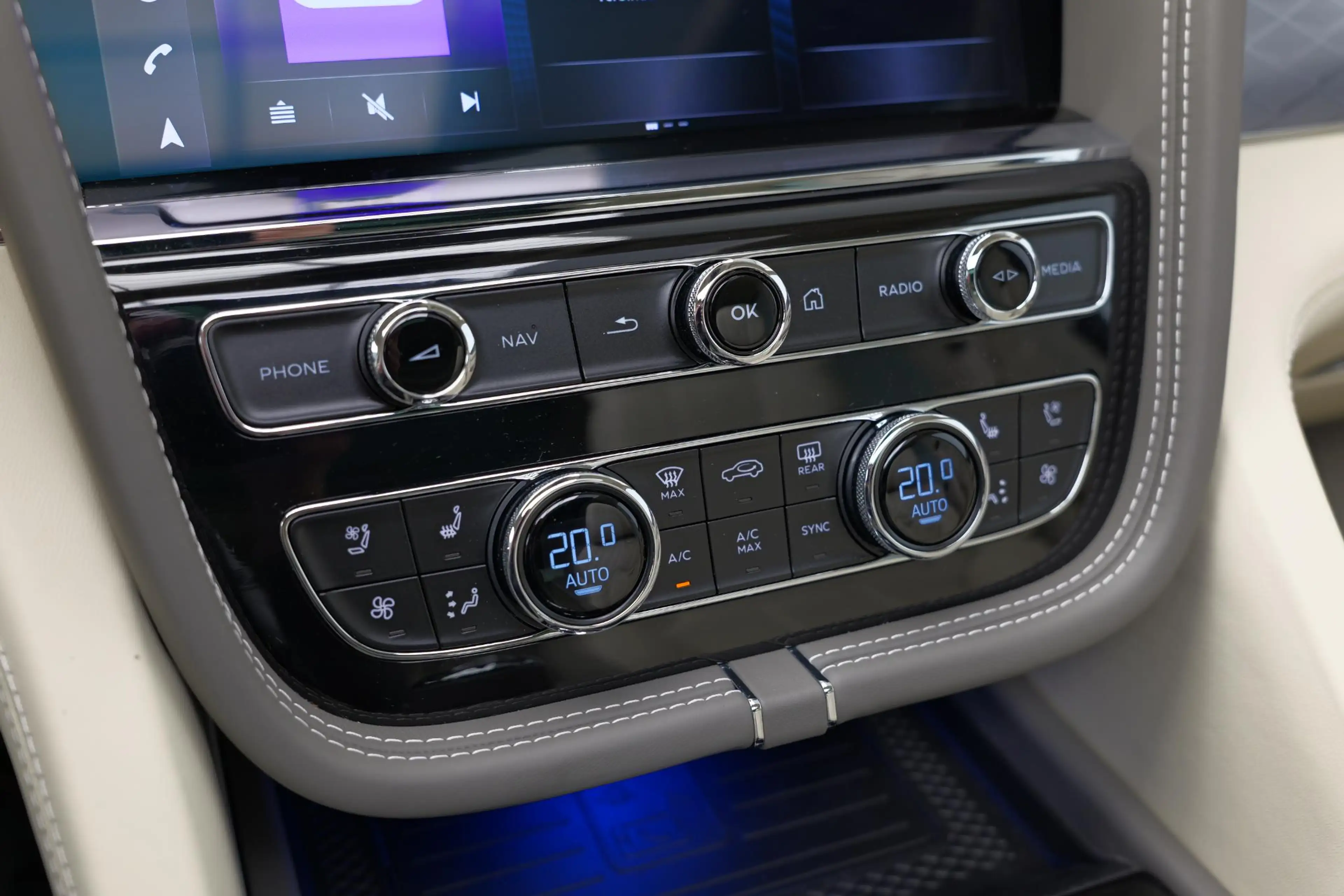 Bentley Bentayga 3.0 V6 Hybrid |Naim|Panorama|Carbon|BTW| — photo 25