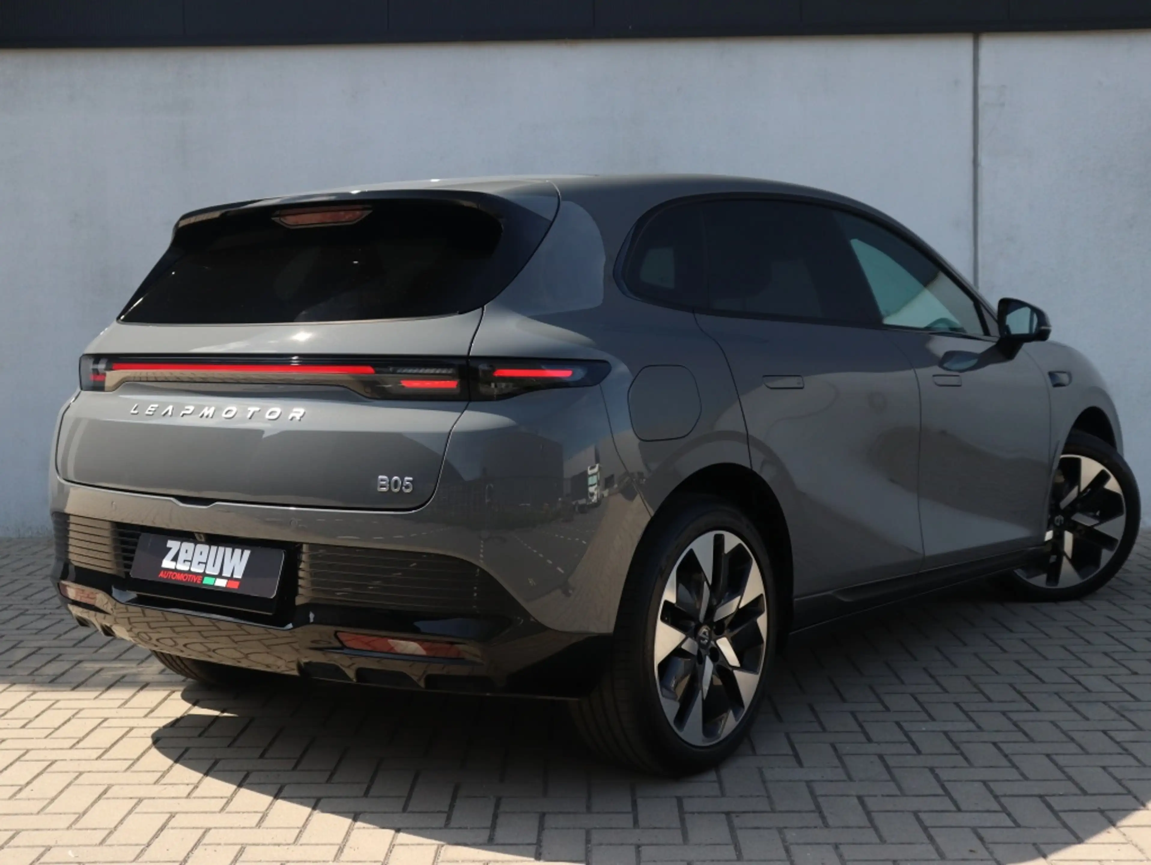Leapmotor B05 ProMax Design 67.1 kWh Nu te bestellen bij Zeeuw A — photo 2