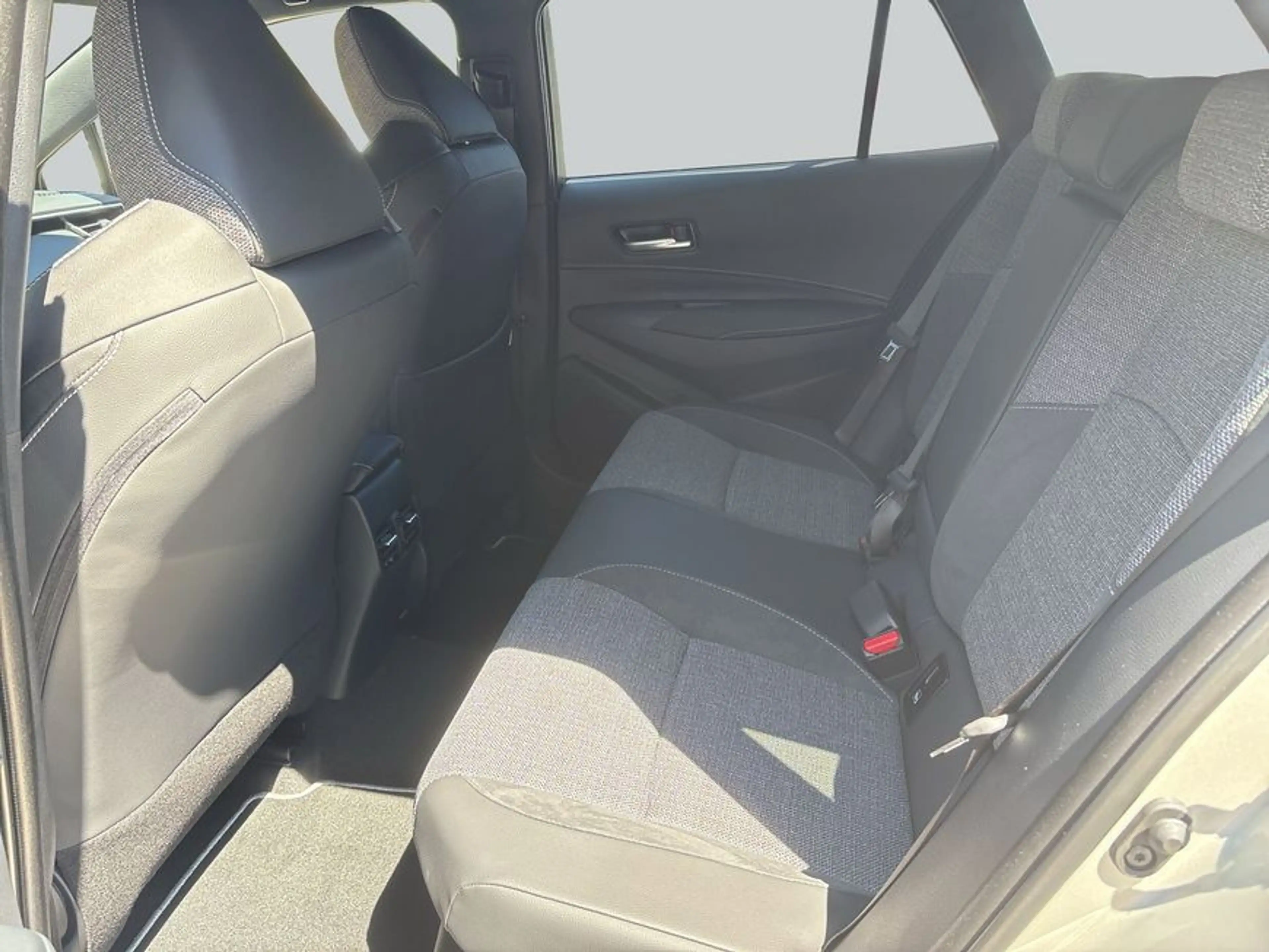 Toyota Corolla 2.0 Hybrid TS Technik-Paket Kamera Navi — photo 11