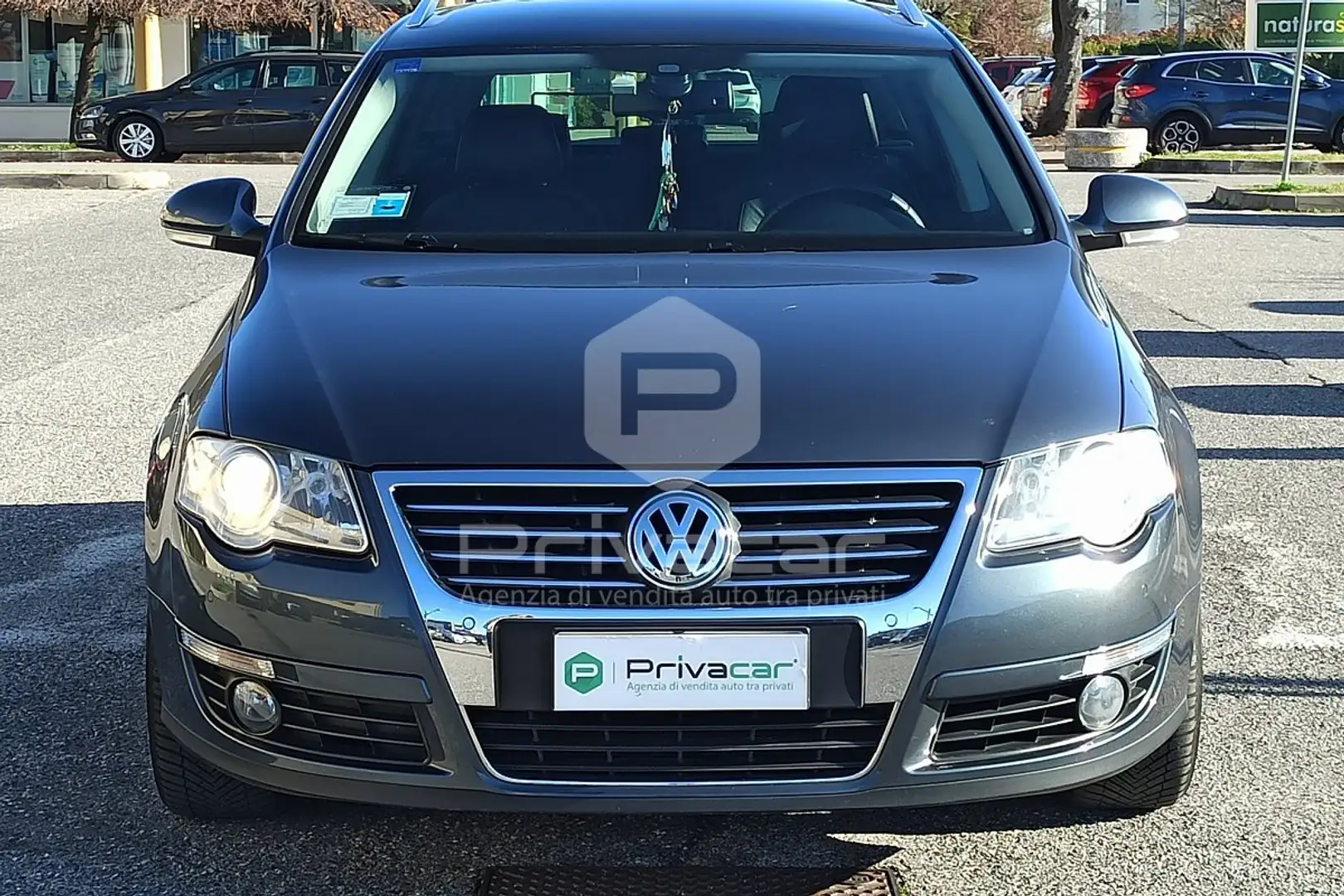 Volkswagen Passat Variant 2.0 TDI DPF Var. Highline UNIPROP KM CERTIFICATI Grigio - 2