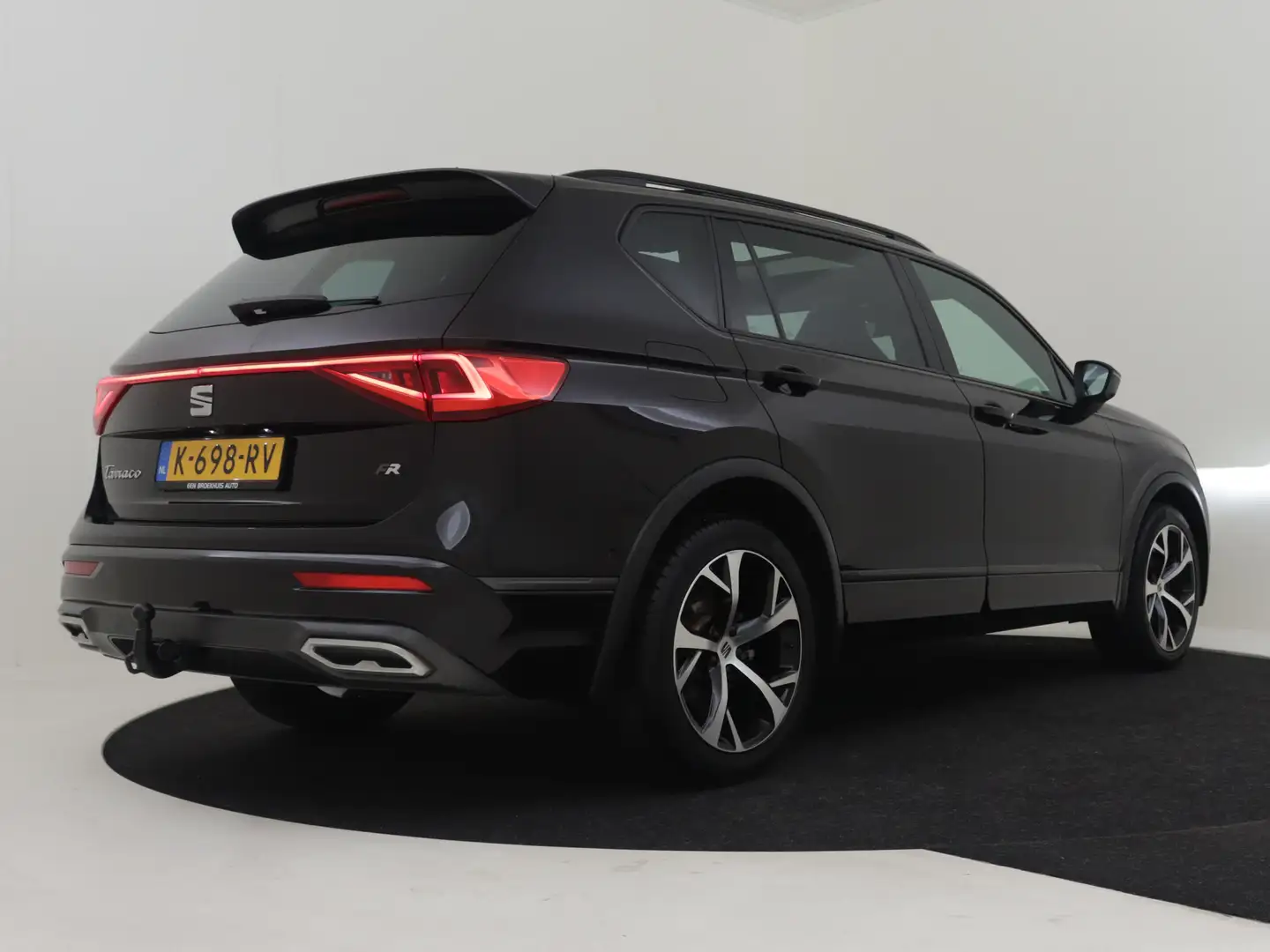 SEAT Tarraco 1.5 TSI FR 150PK | 100% Dealeronderhouden | 1ste e Zwart - 2