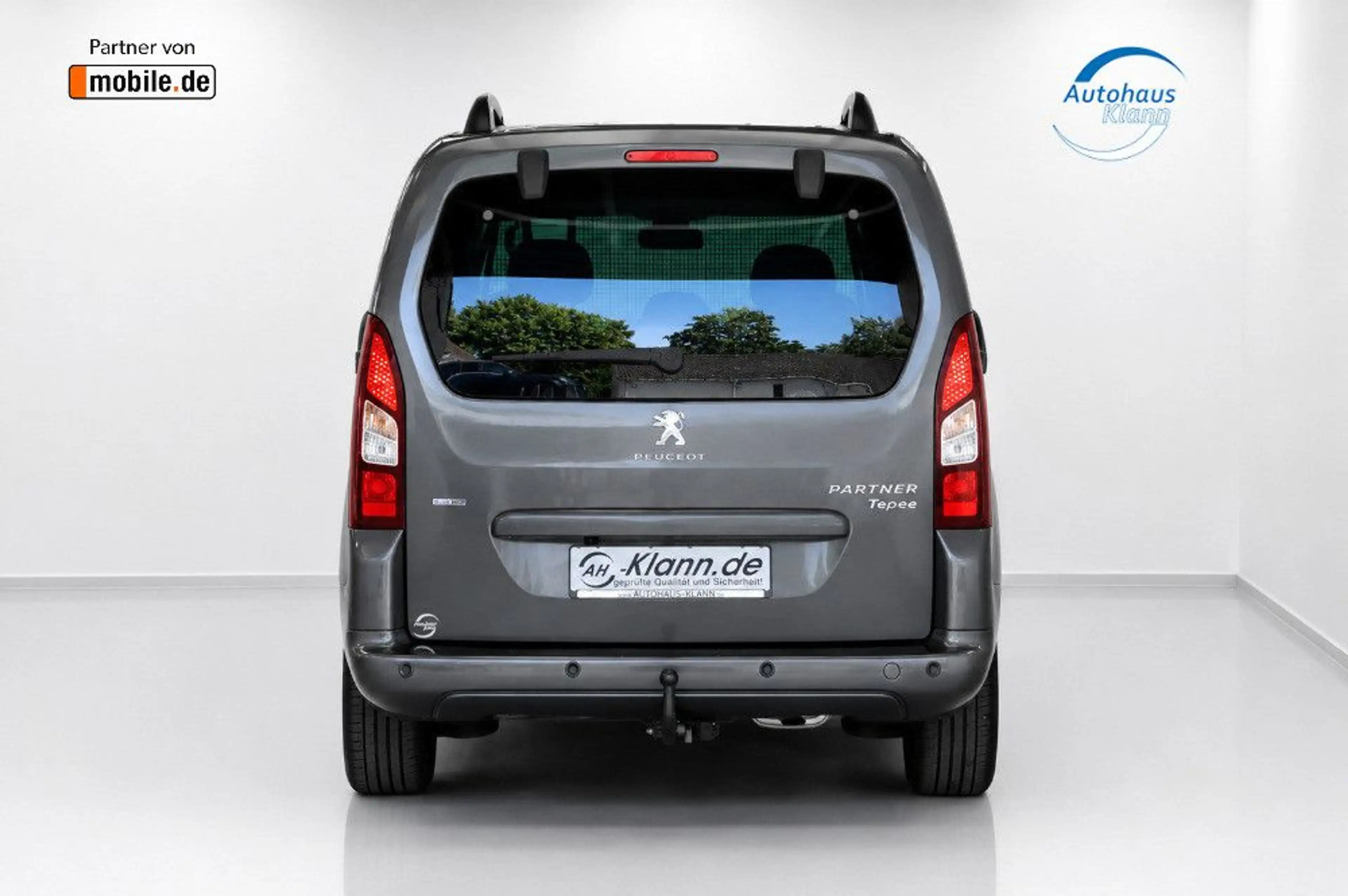 Peugeot Partner Tepee 1.2 PT 110PS Pano NAVI 1Hand — photo 7