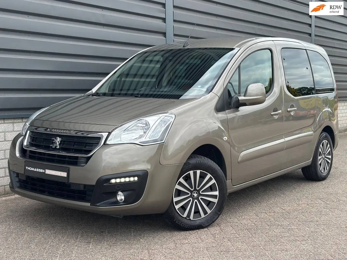Peugeot Partner Tepee 1.6 VTi Access Navi Led Cruise Camera!! Grijs - 1