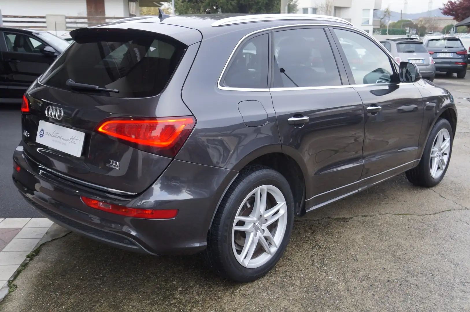 Audi Q5 2.0 TDI 190 CV quattro S tronic Adv Plus S LINE Grigio - 2