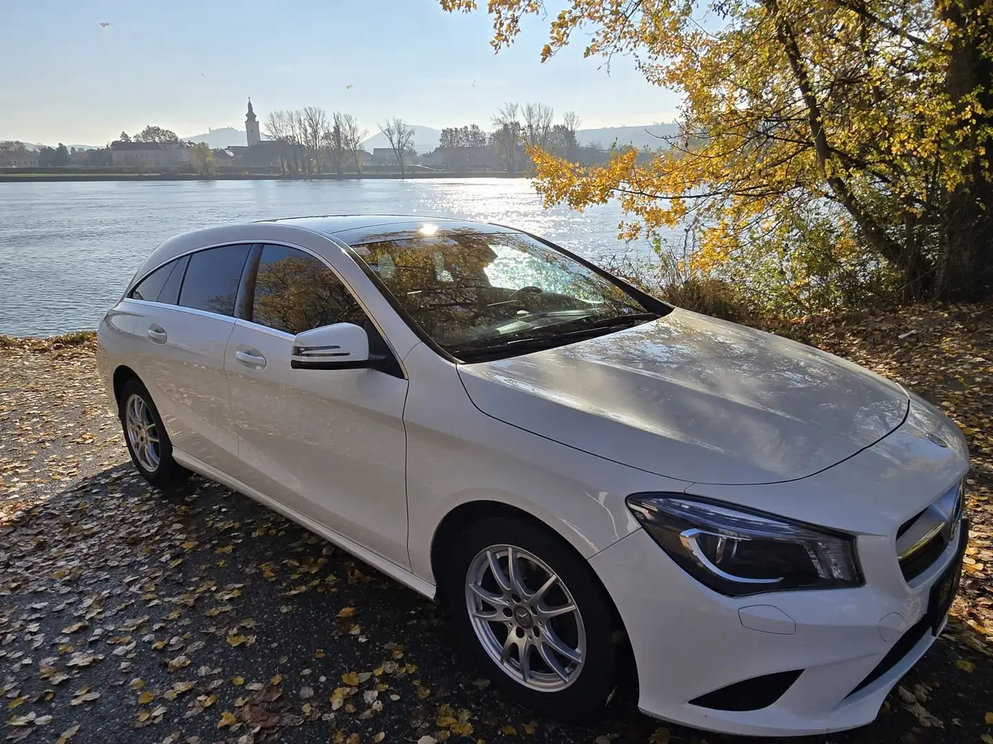 Mercedes-Benz CLA 200 CLA 200 CDI Shooting Brake Weiß - 1