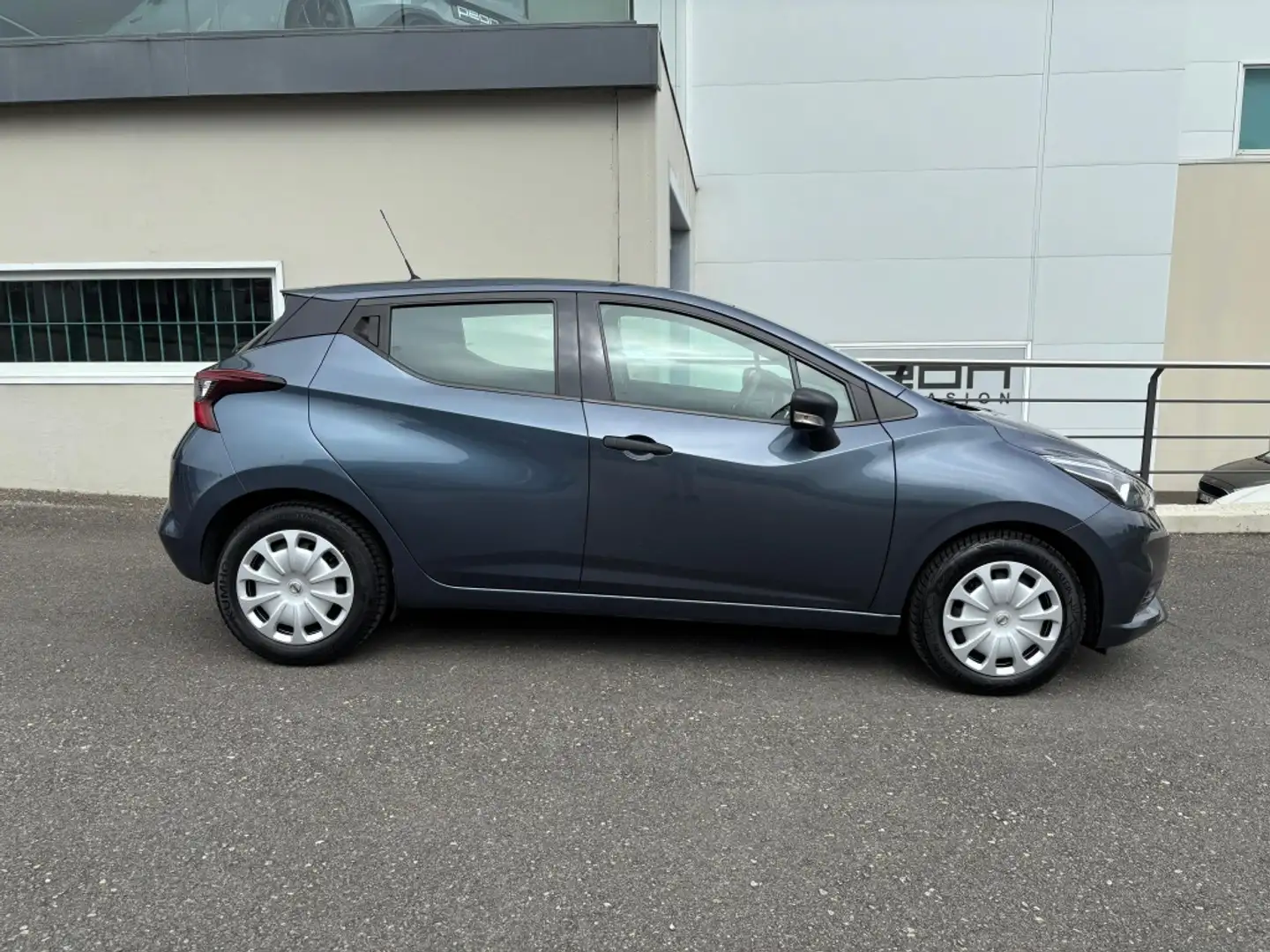 Nissan Micra 1.0 G Acenta 70 Gris - 2