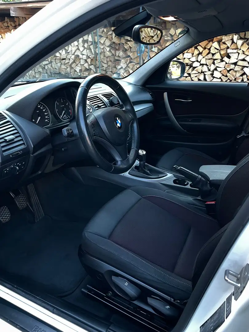 BMW 116 116d Weiß - 2