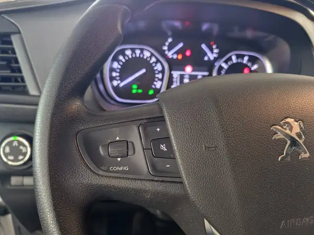 Peugeot Expert view 10