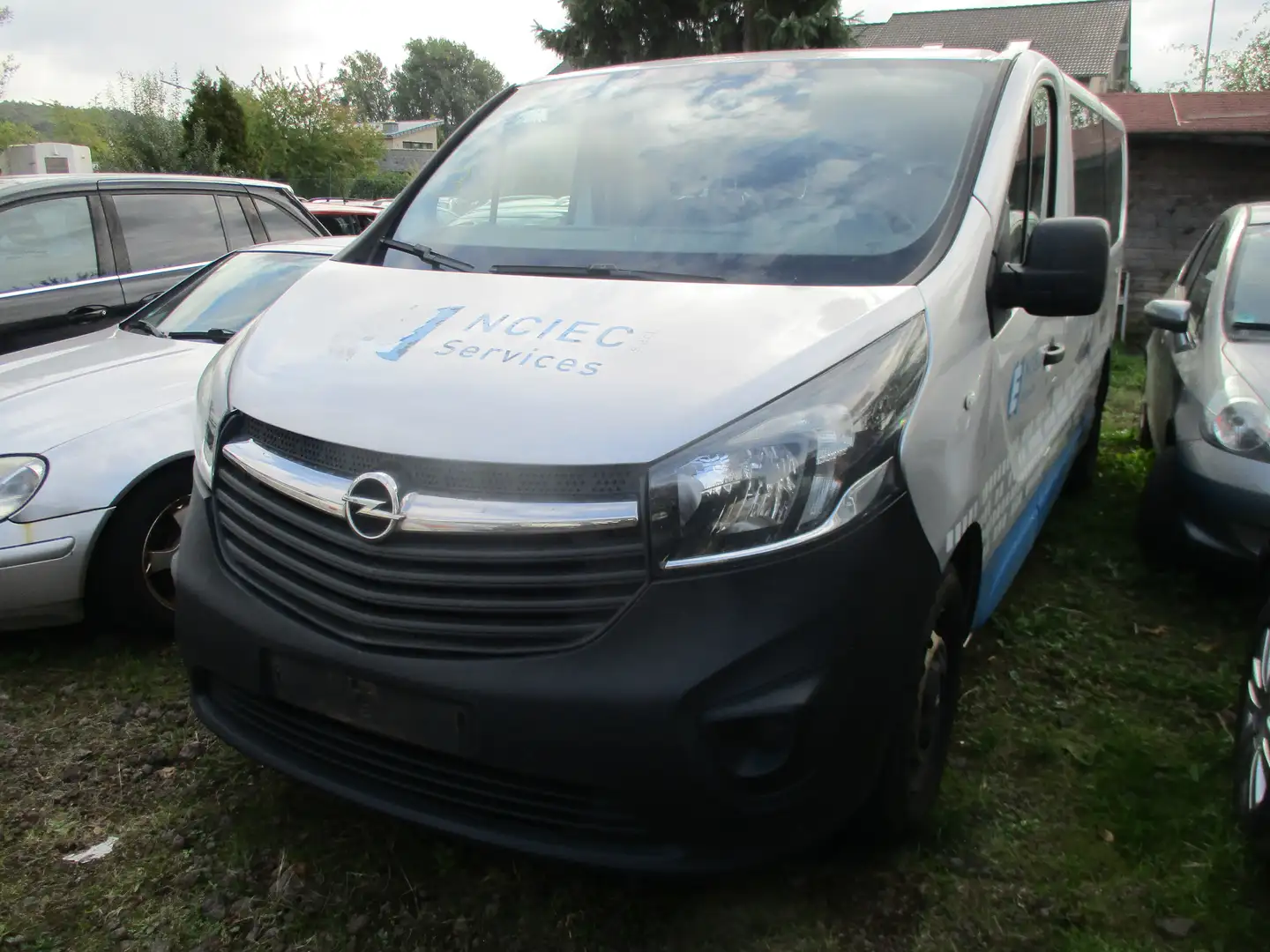 Opel Vivaro 9 Sitze Gris - 1
