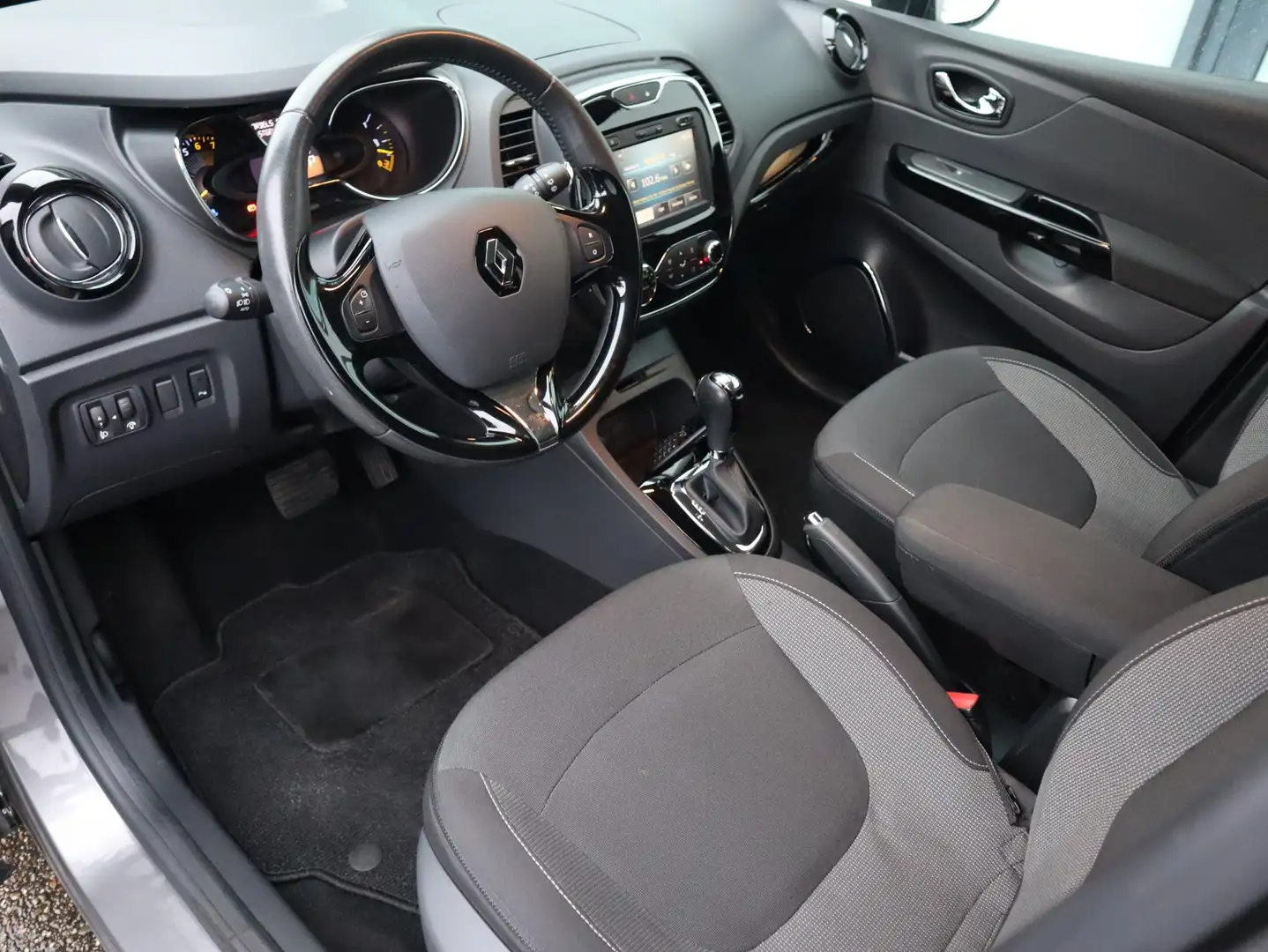Renault Captur Intens TCe 120 EDC | AUTOMAAT | Trekhaak | Navigat Grijs - 2