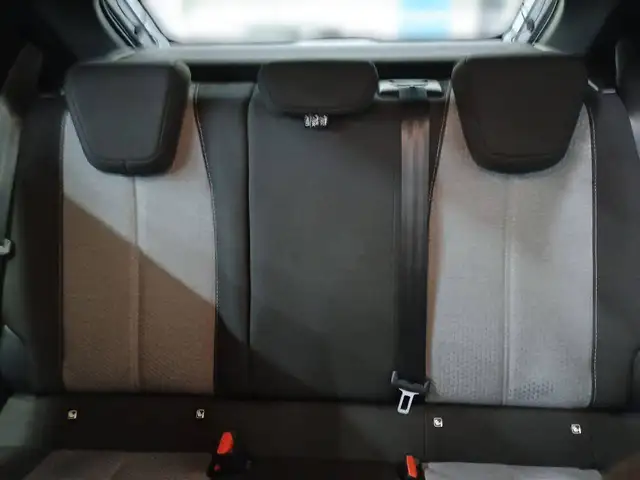 Opel Corsa view 12