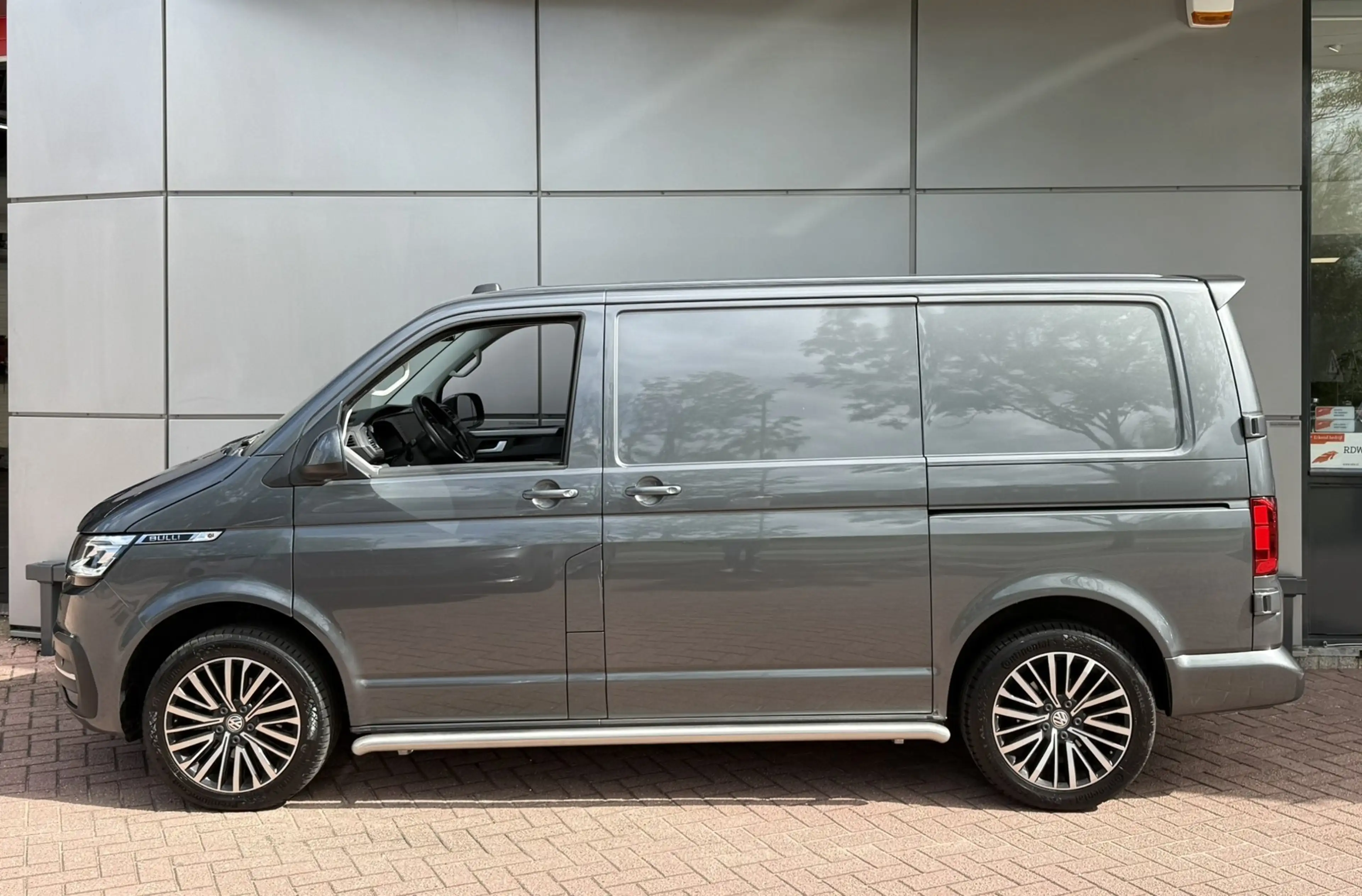 Volkswagen Transporter 2.0 TDI 150 PK L1H1 28 Bulli 2 x Schuifdeur — photo 2