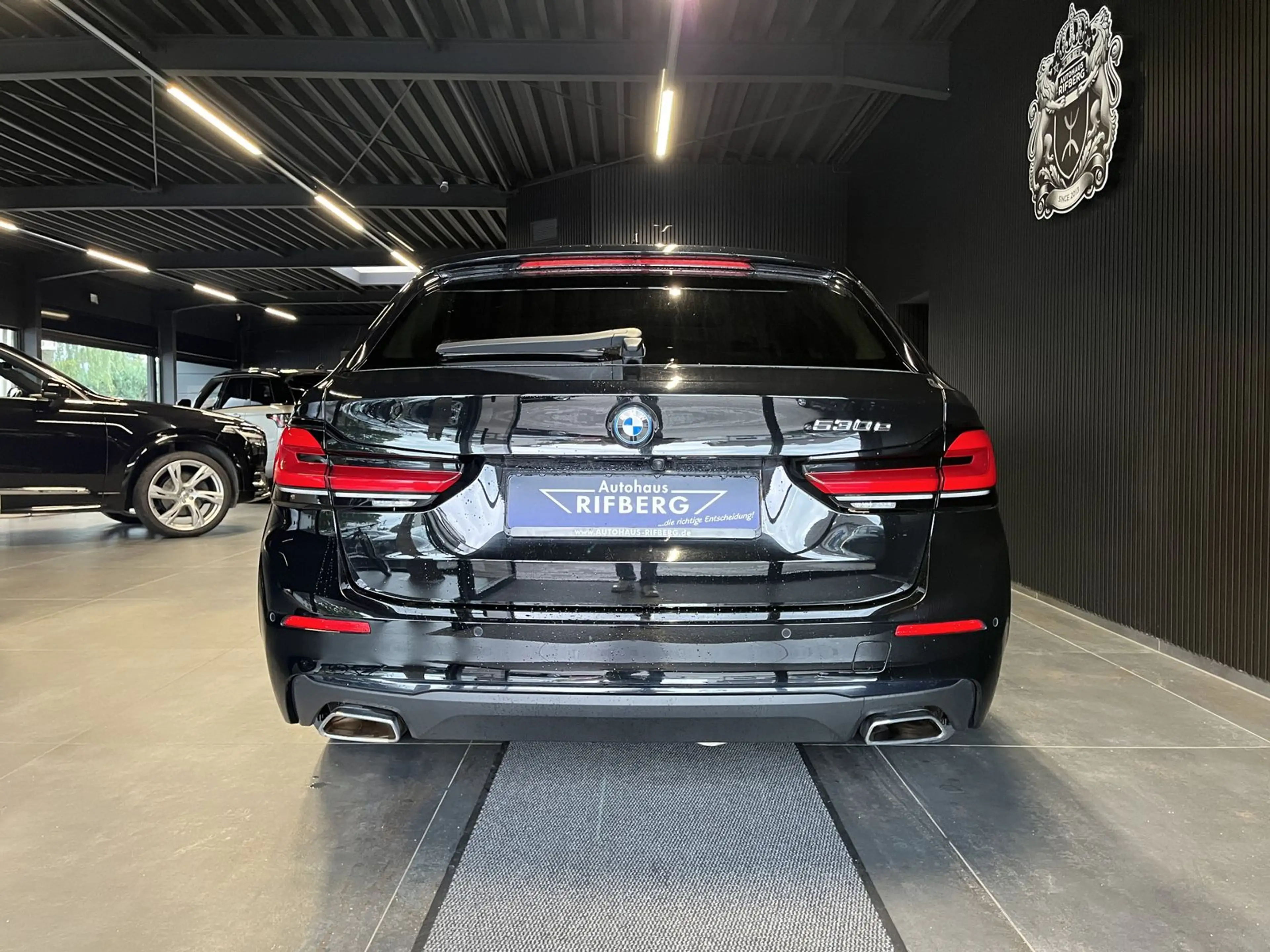 BMW 530 e TOURING/AHK/PANO/19Z/KAMERA/LIVE COCKPIT — photo 5