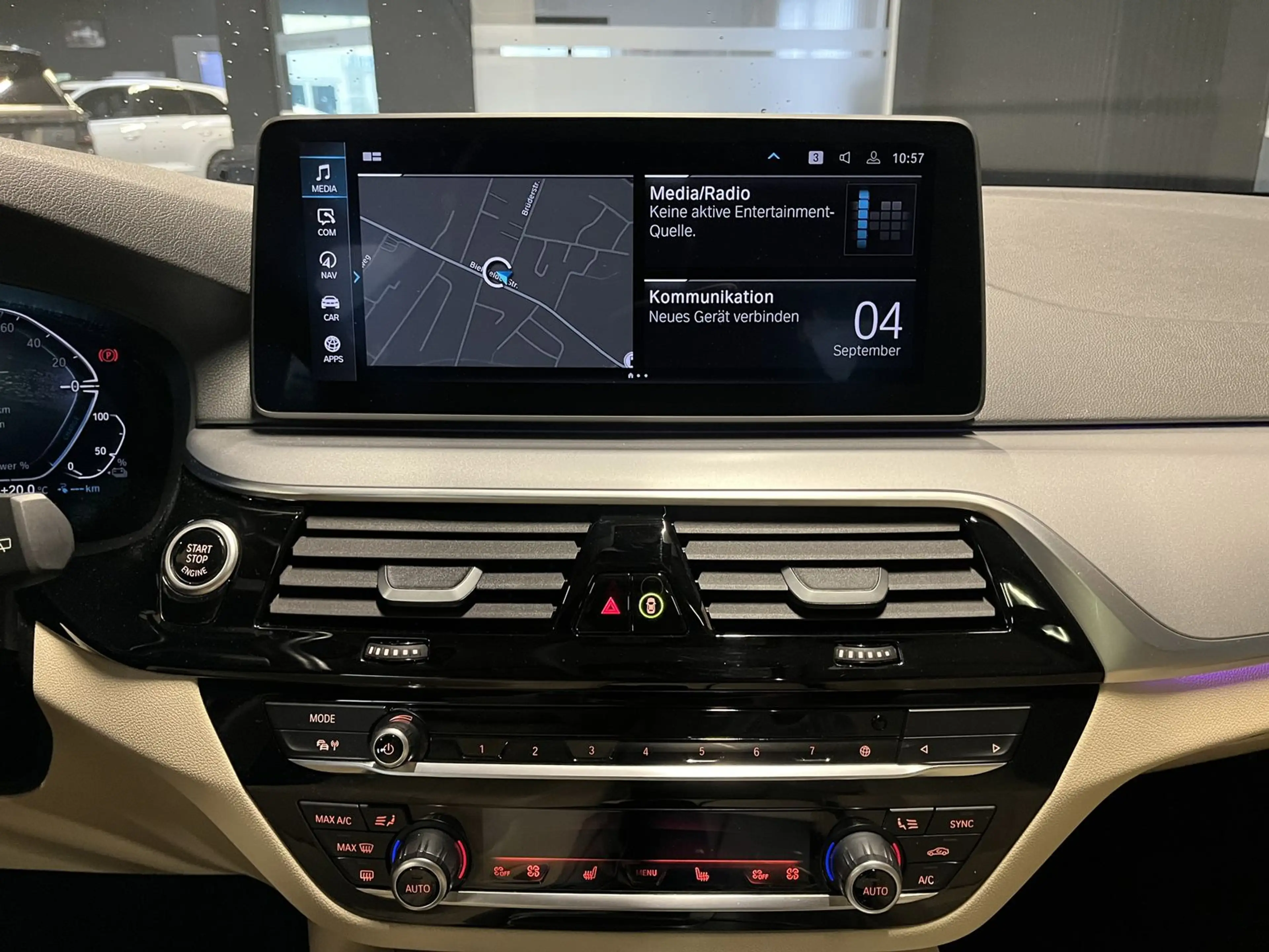 BMW 530 e TOURING/AHK/PANO/19Z/KAMERA/LIVE COCKPIT — photo 14