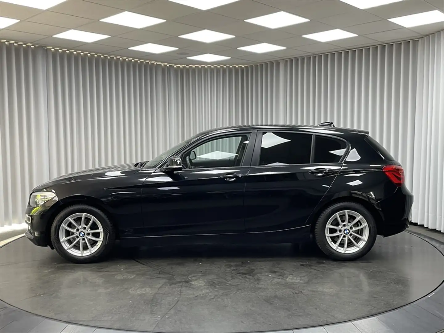 BMW 116 116d / Navigatie / Bluetooth / Clima / ... Noir - 2