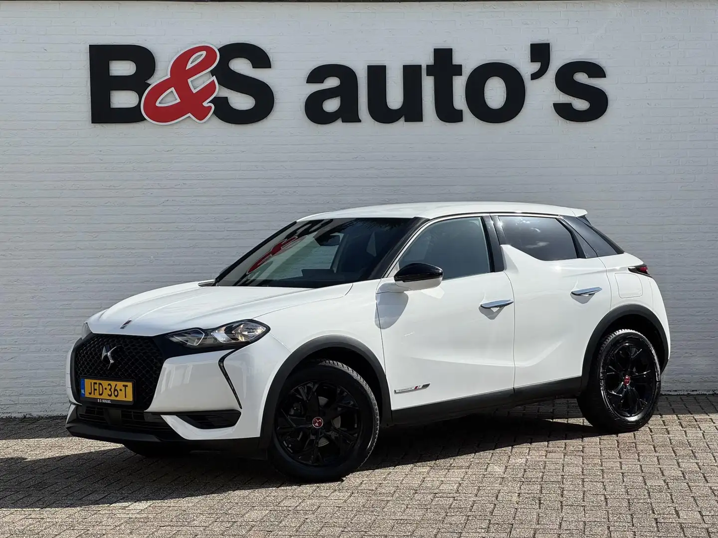 DS Automobiles DS 3 Crossback 1.2 Performance Line+ Leder alcantara Camera Carpl Weiß - 1