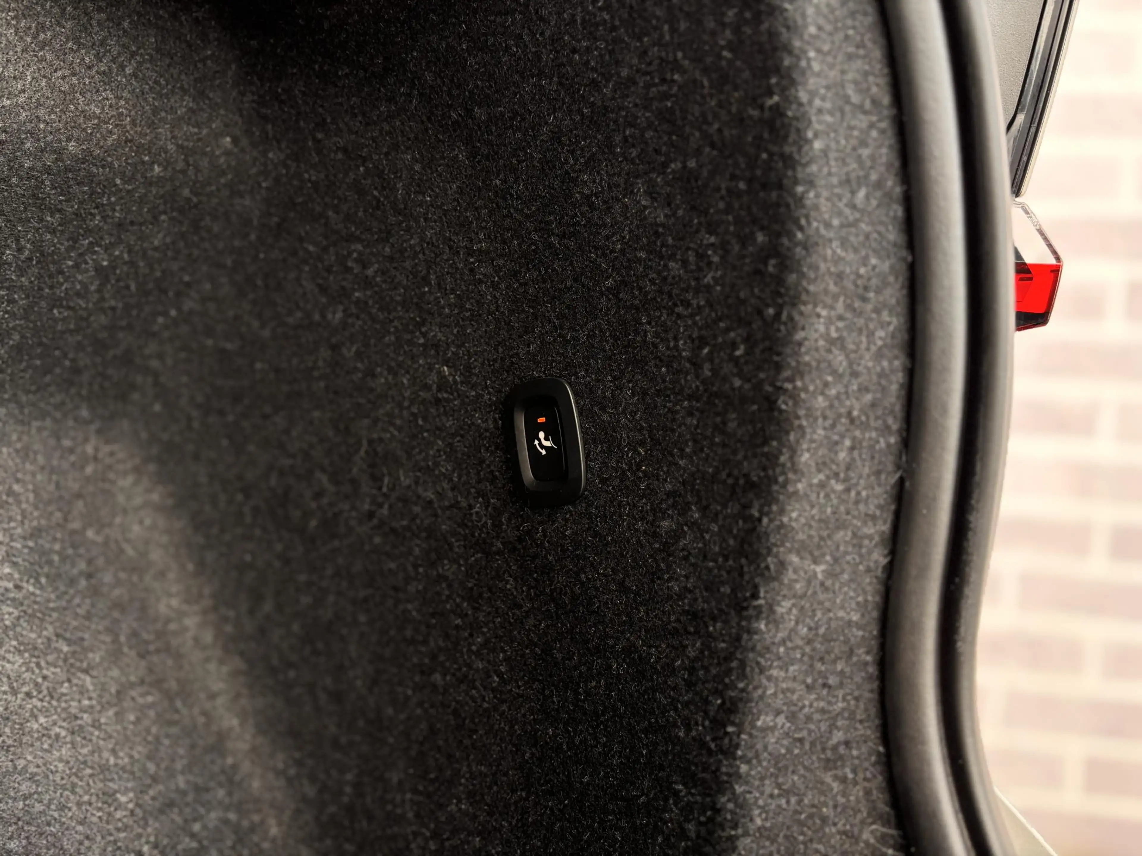 Volvo C40 Single Motor Extended Range Plus 82 kWh | C40 / EC — photo 12