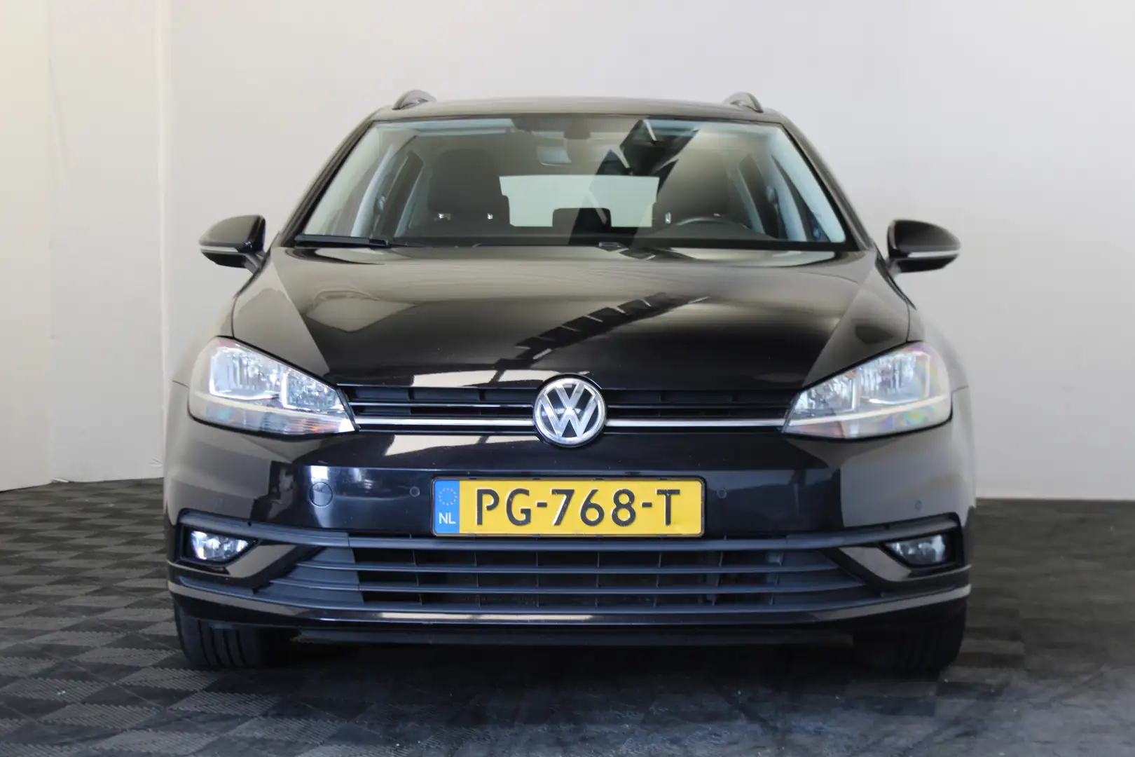 Volkswagen Golf Variant 1.0 TSI Trendline |Navi|Carplay| Zwart - 2