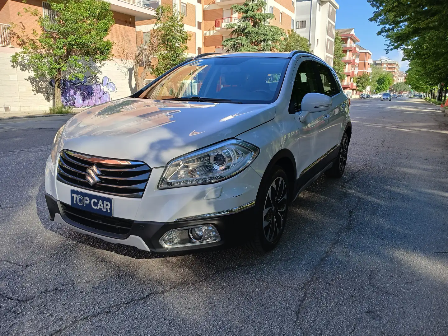Suzuki S-Cross 4×4 Bílá - 1