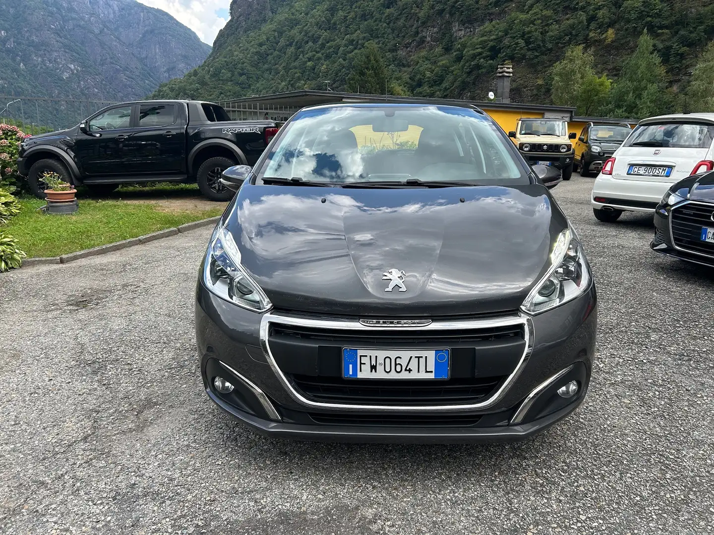 Peugeot 208 208 I 2015 5p 1.5 bluehdi Allure s Grijs - 2