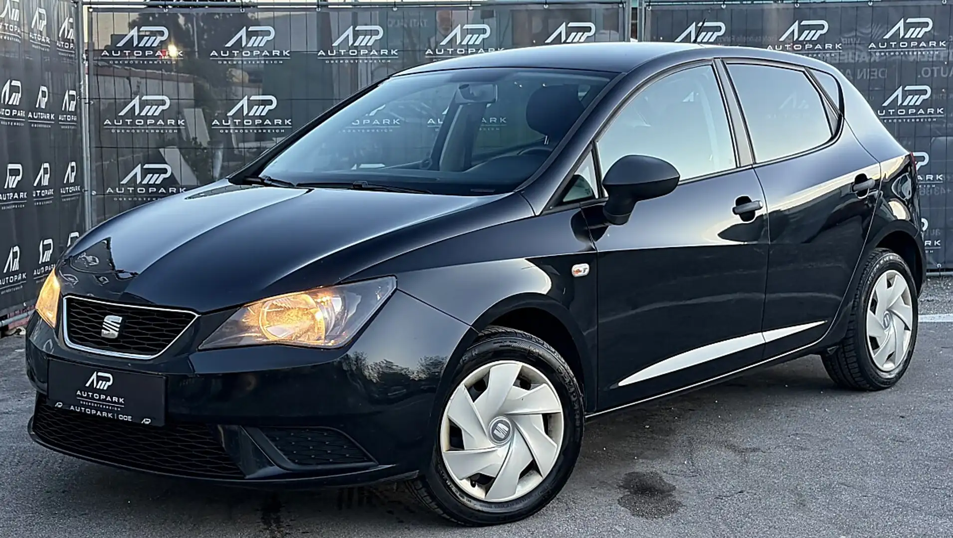 SEAT Ibiza Reference 1,2 Schwarz - 1