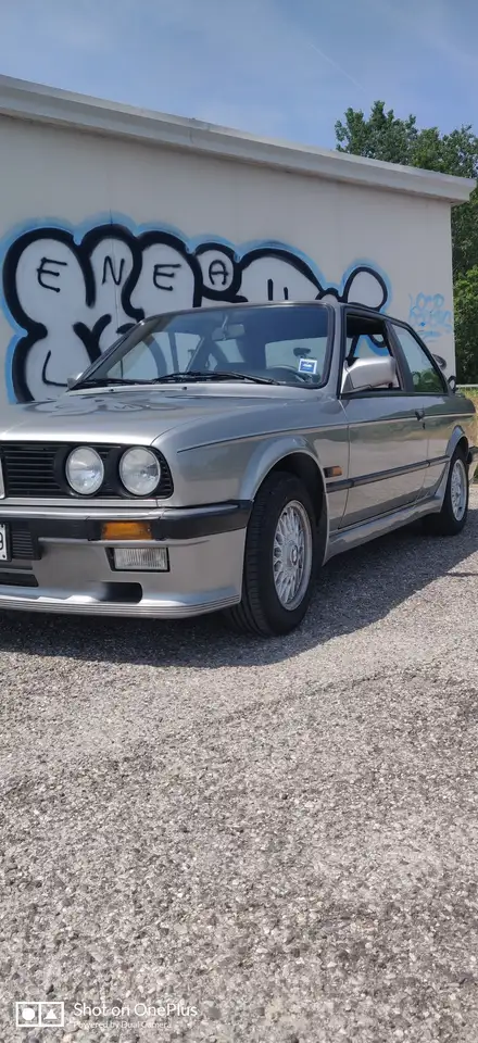 BMW 320i, foto 4