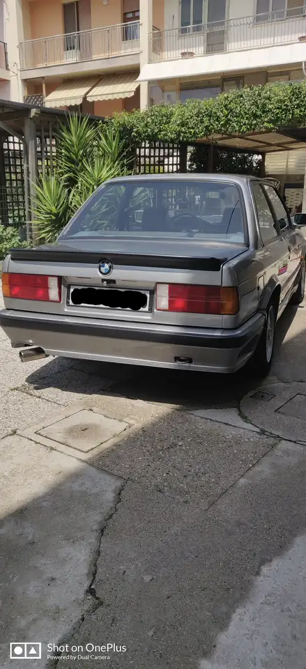 BMW 320i, foto 3