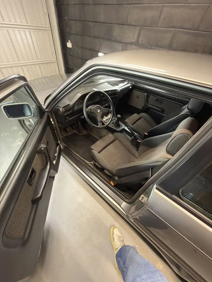 BMW 320i, foto 11