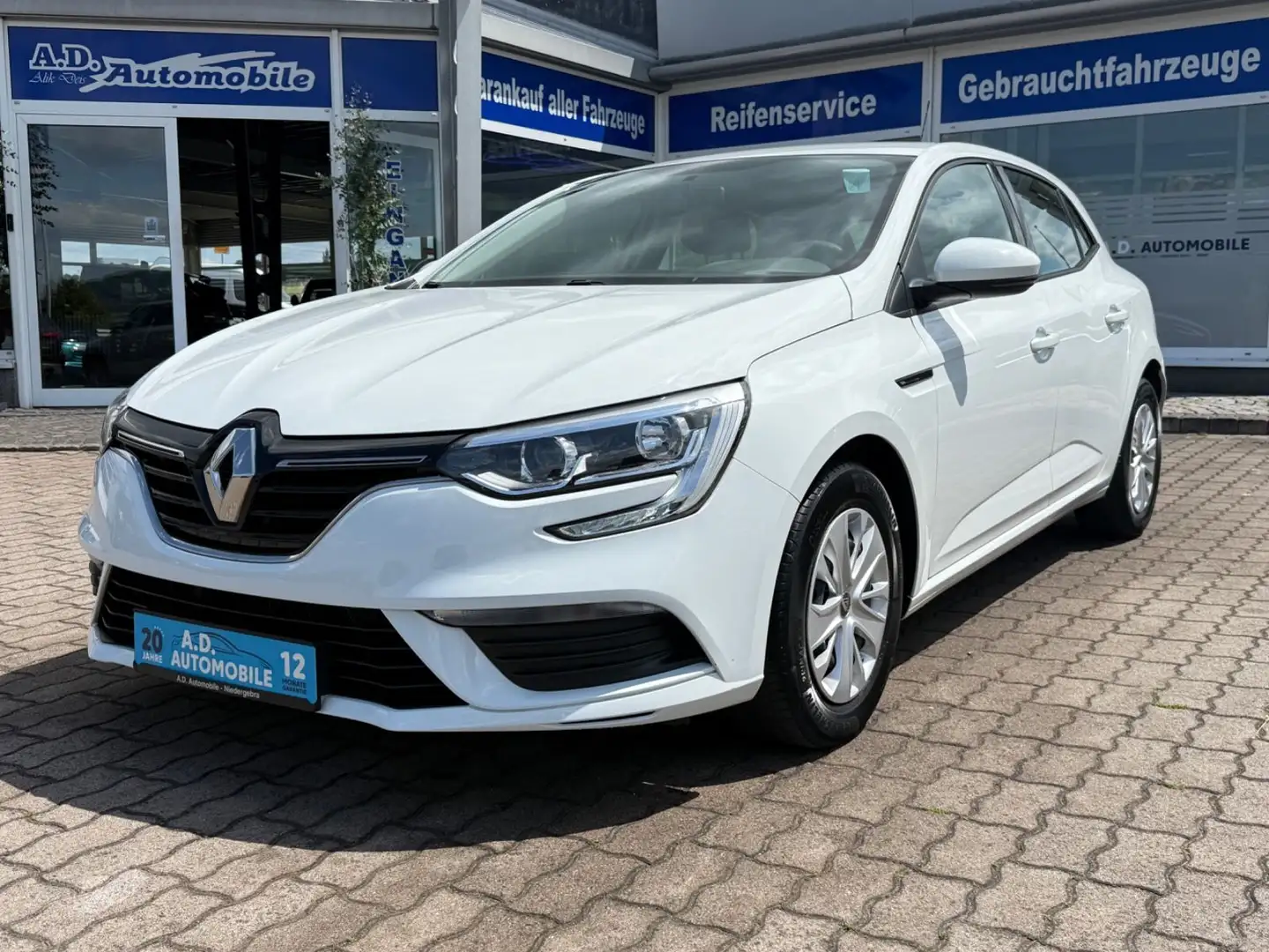 Renault Megane IV Lim. 5-trg. Life Weiß - 1