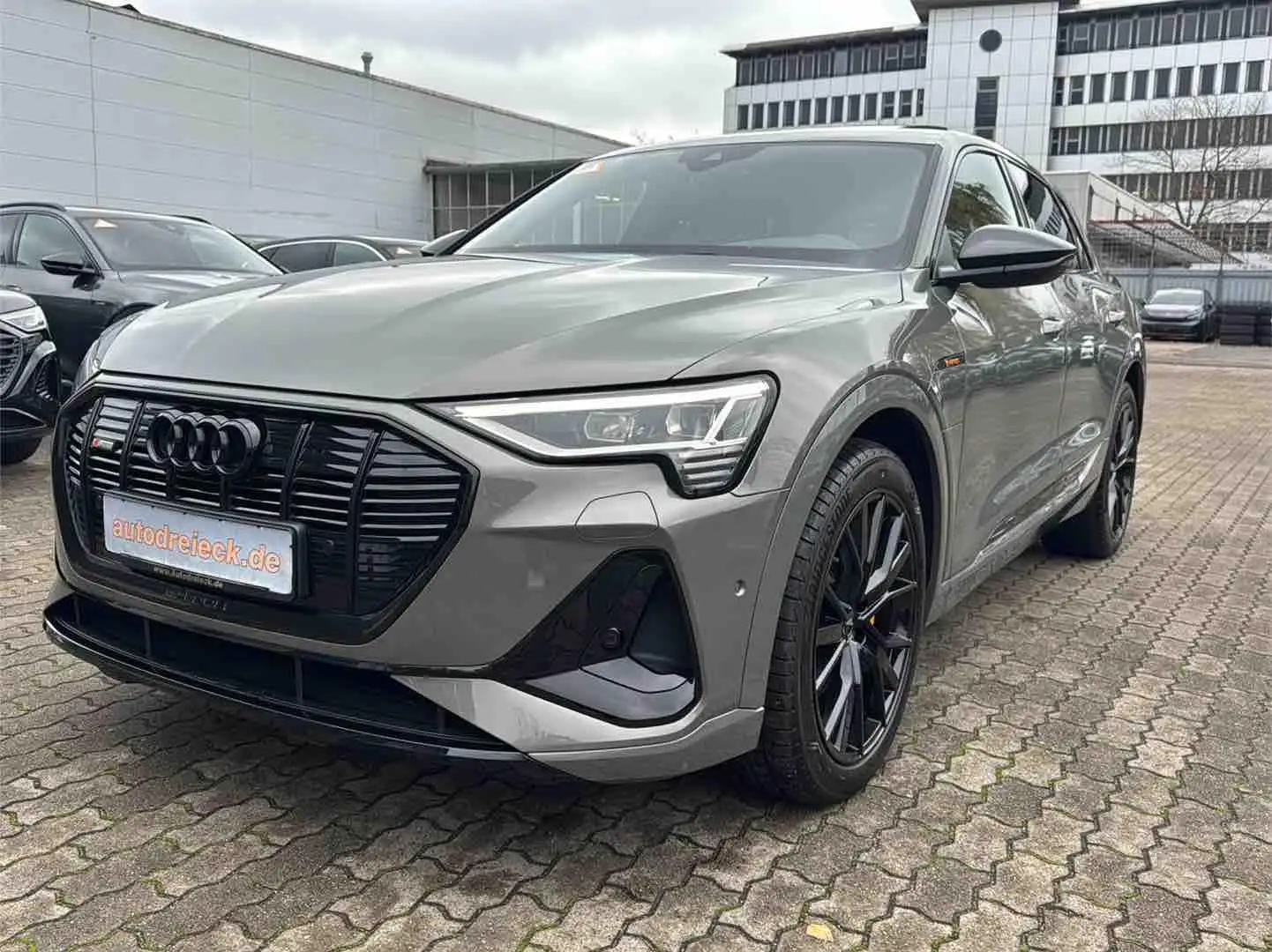 Audi e-tron 50 2x S line BLACK EDITION PANO B&O 21Z Grau - 1