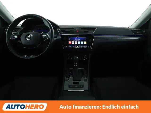 Skoda Superb view 12