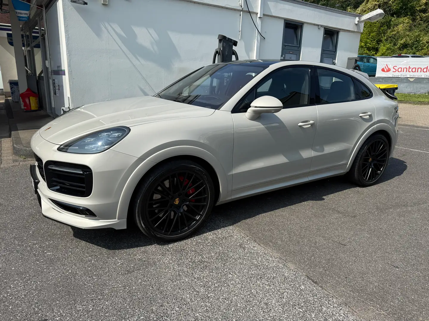 Porsche Cayenne GTS Coupe*Pano*Head-Up-ACC Gris - 1