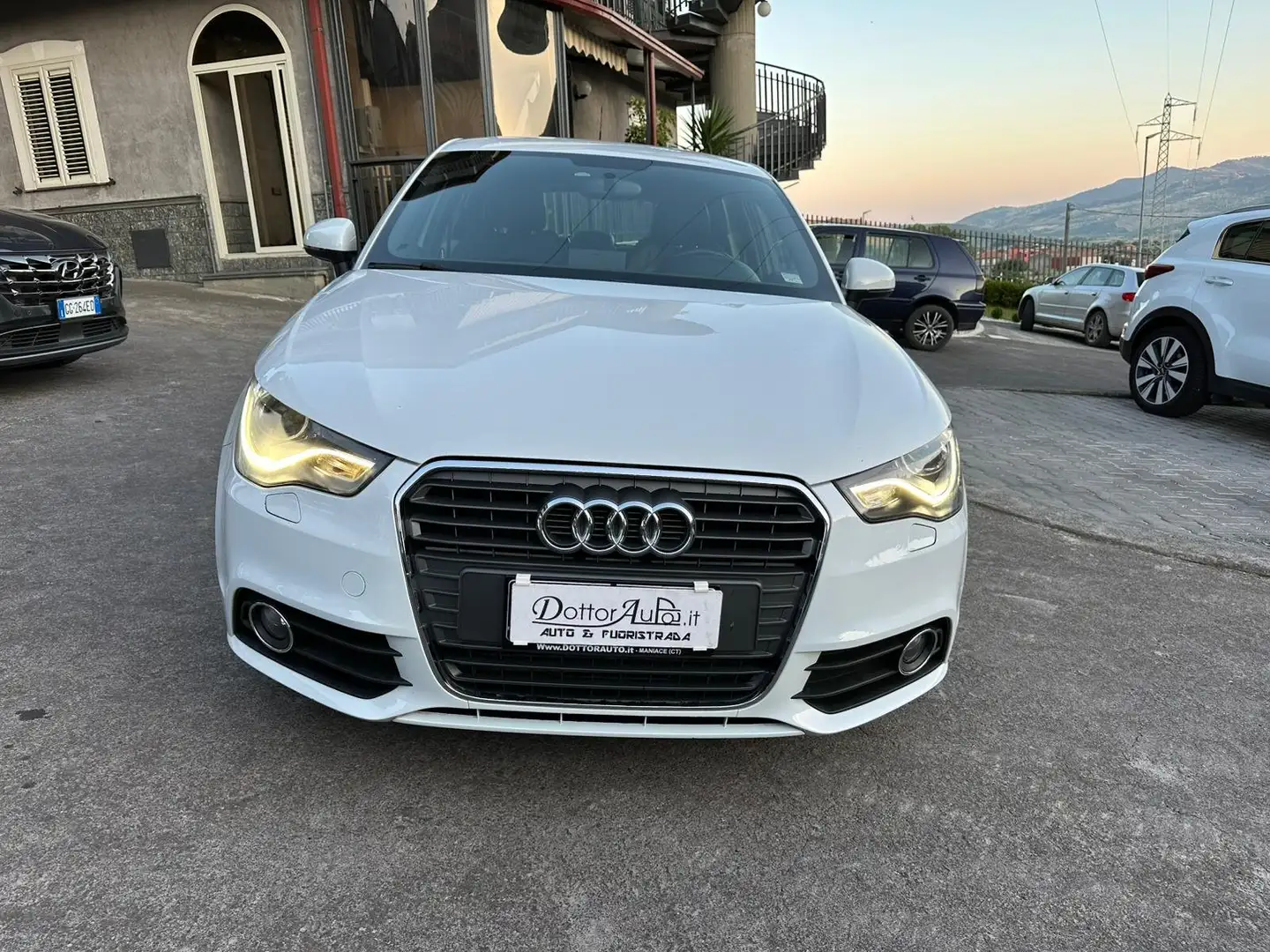 Audi A1 Sportback 1.6 tdi S Line Edition plus 90cv Bianco - 2