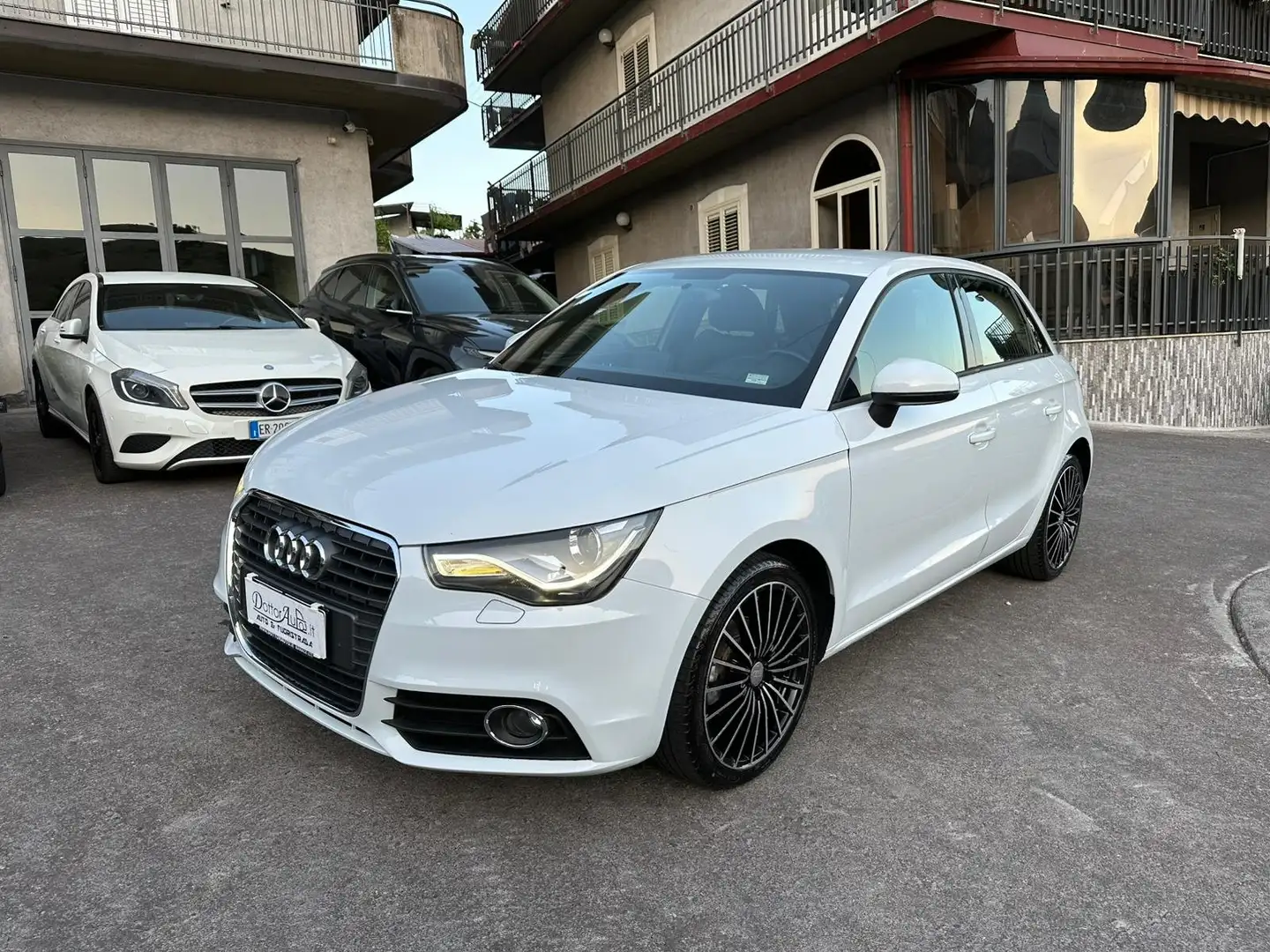 Audi A1 Sportback 1.6 tdi S Line Edition plus 90cv Bianco - 1