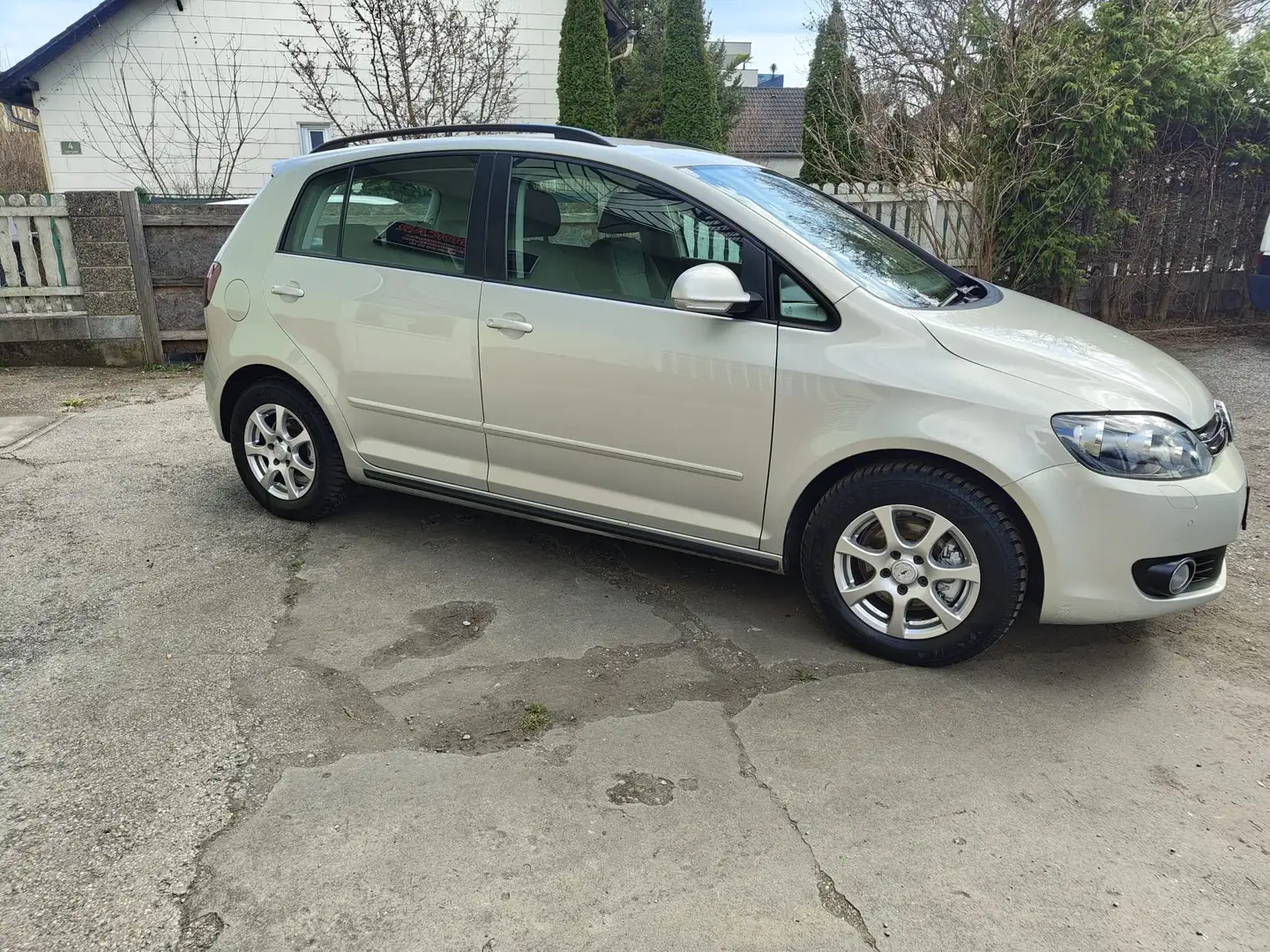 Volkswagen Golf Plus Golf Plus Comfortline 1,6 TDI DPF DSG Comfortline Grau - 2