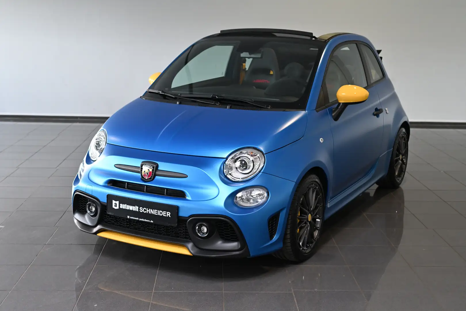 Abarth 695C Cabrio Competizione Navi Sabelt-Sitze Bleu - 2