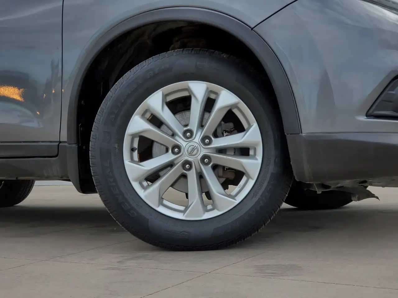 Nissan Rogue снимка Nissan Rogue